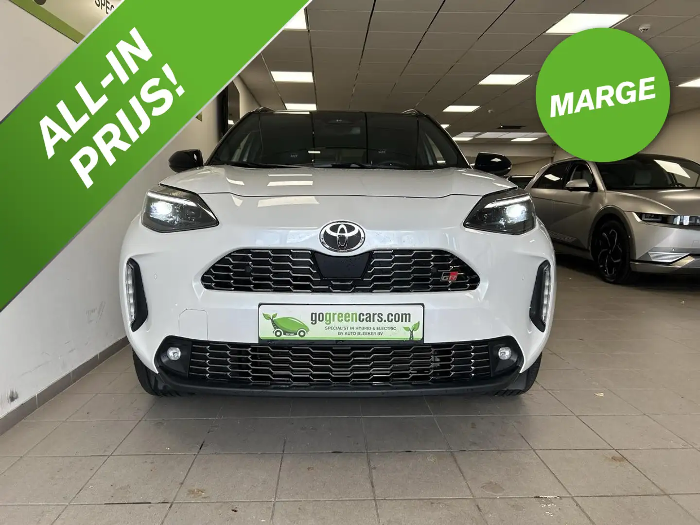 Toyota Yaris Cross 1.5 Hybrid 130 GR Sport | Panoramadak - 2