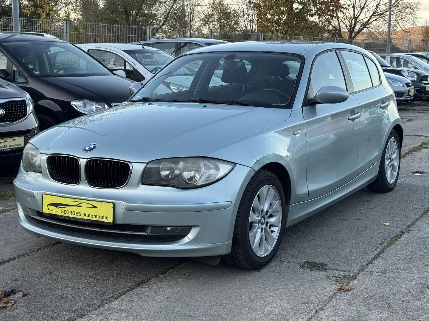 BMW 116 1er (5-Türer) 116i Grün - 1