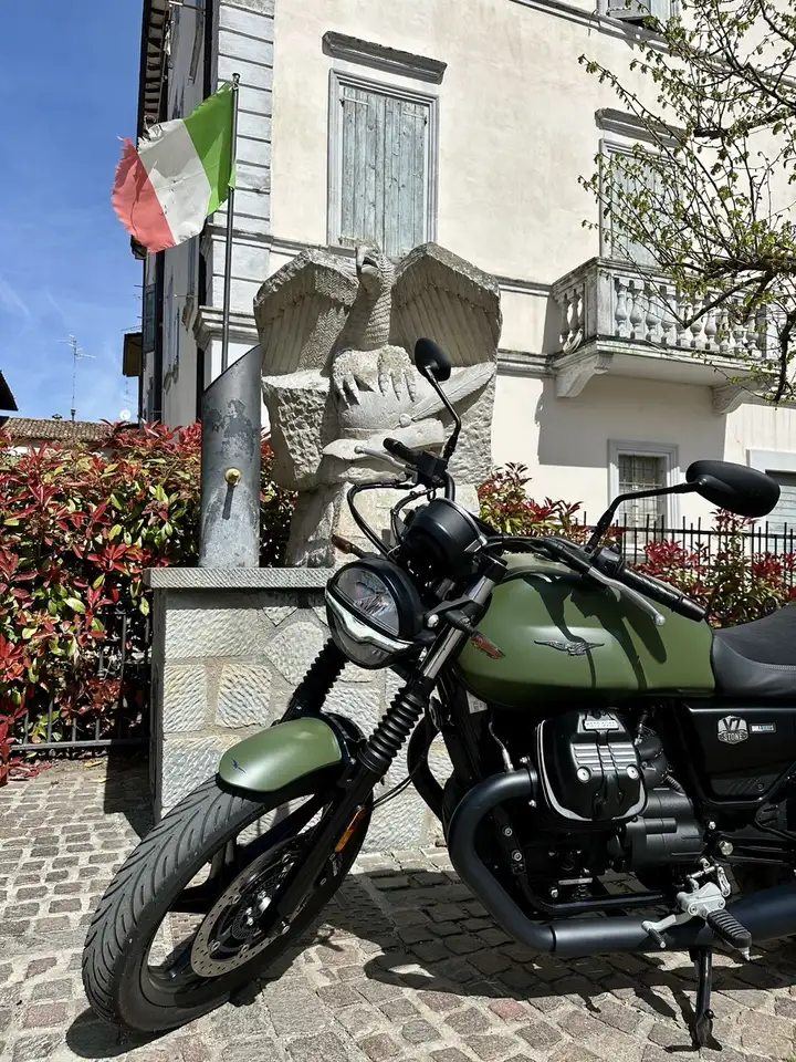 Moto Guzzi V 7