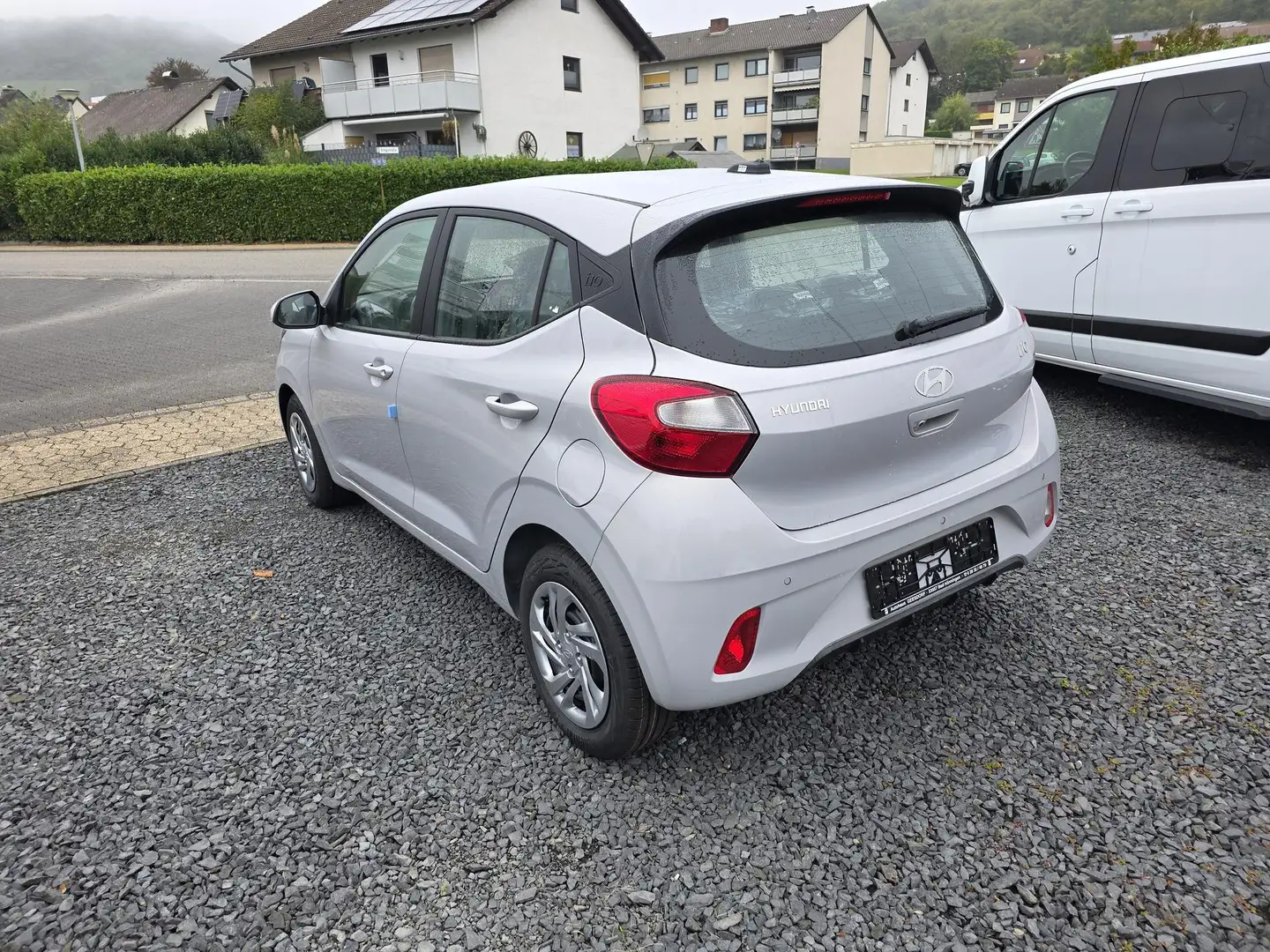 Hyundai i10 1.0 Automatik Navi Klima Kamera Tempomat 46 kW ... Grigio - 2