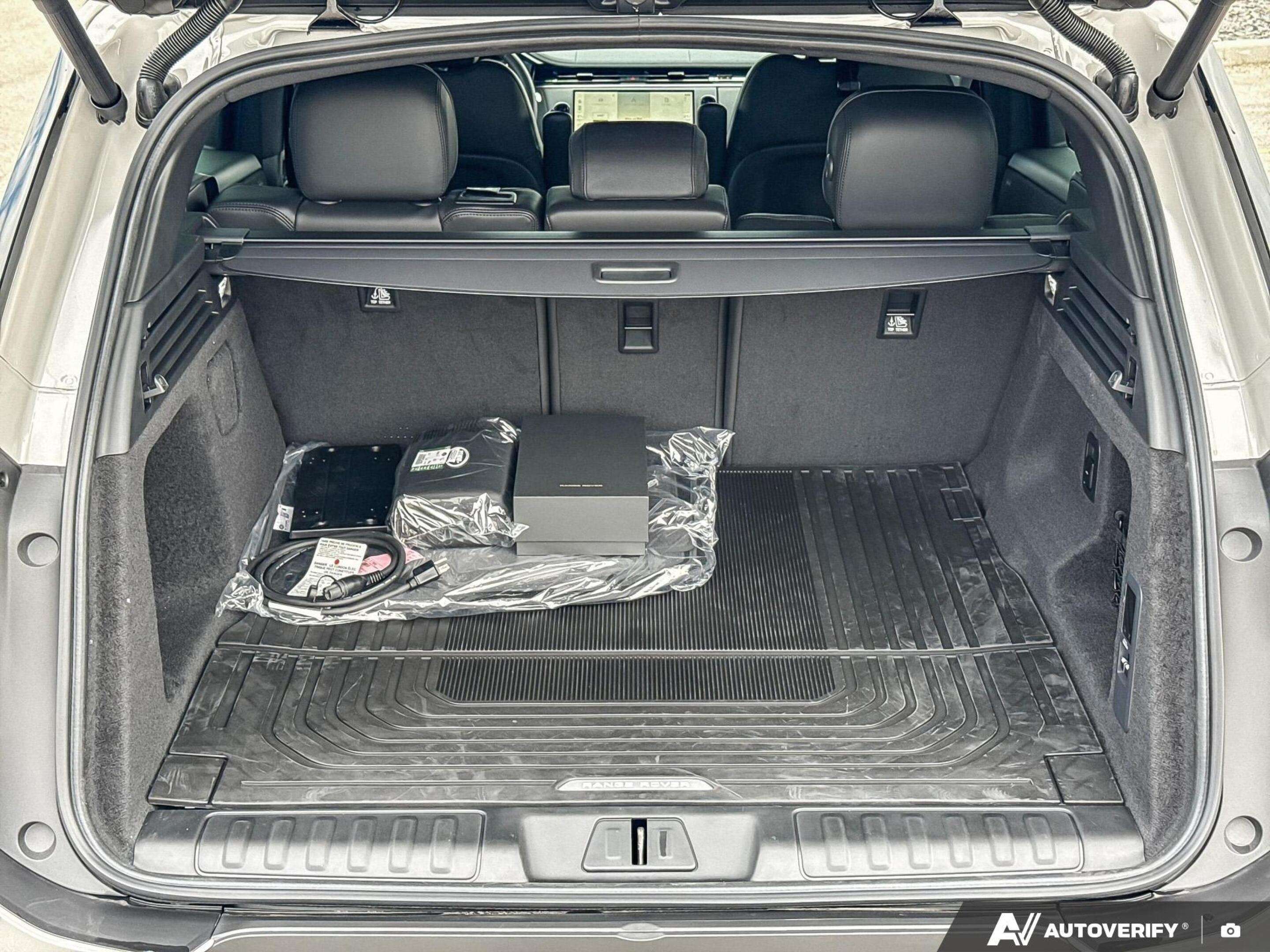 2026 Land Rover Range Rover Sport P360 S thumb 13