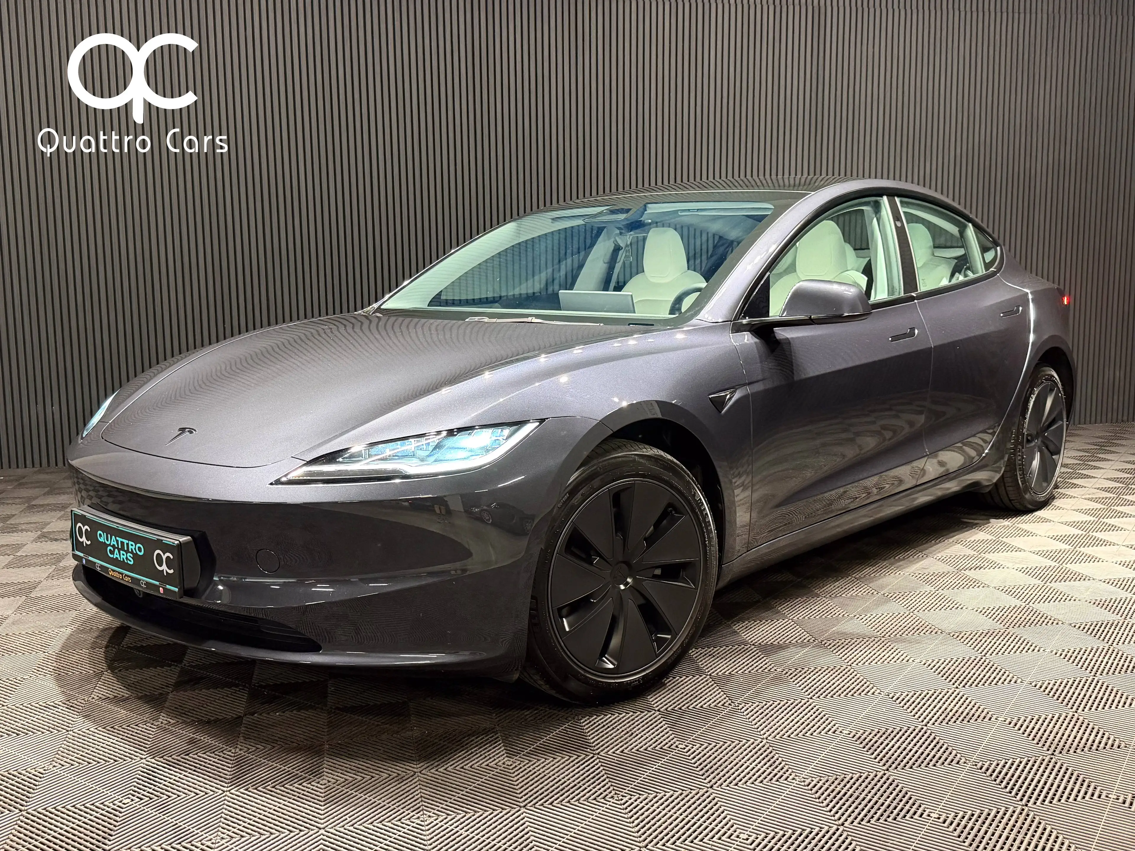 Tesla Model 3 Premium propulsion / Cuir blanc / 1ere Main / Tvac