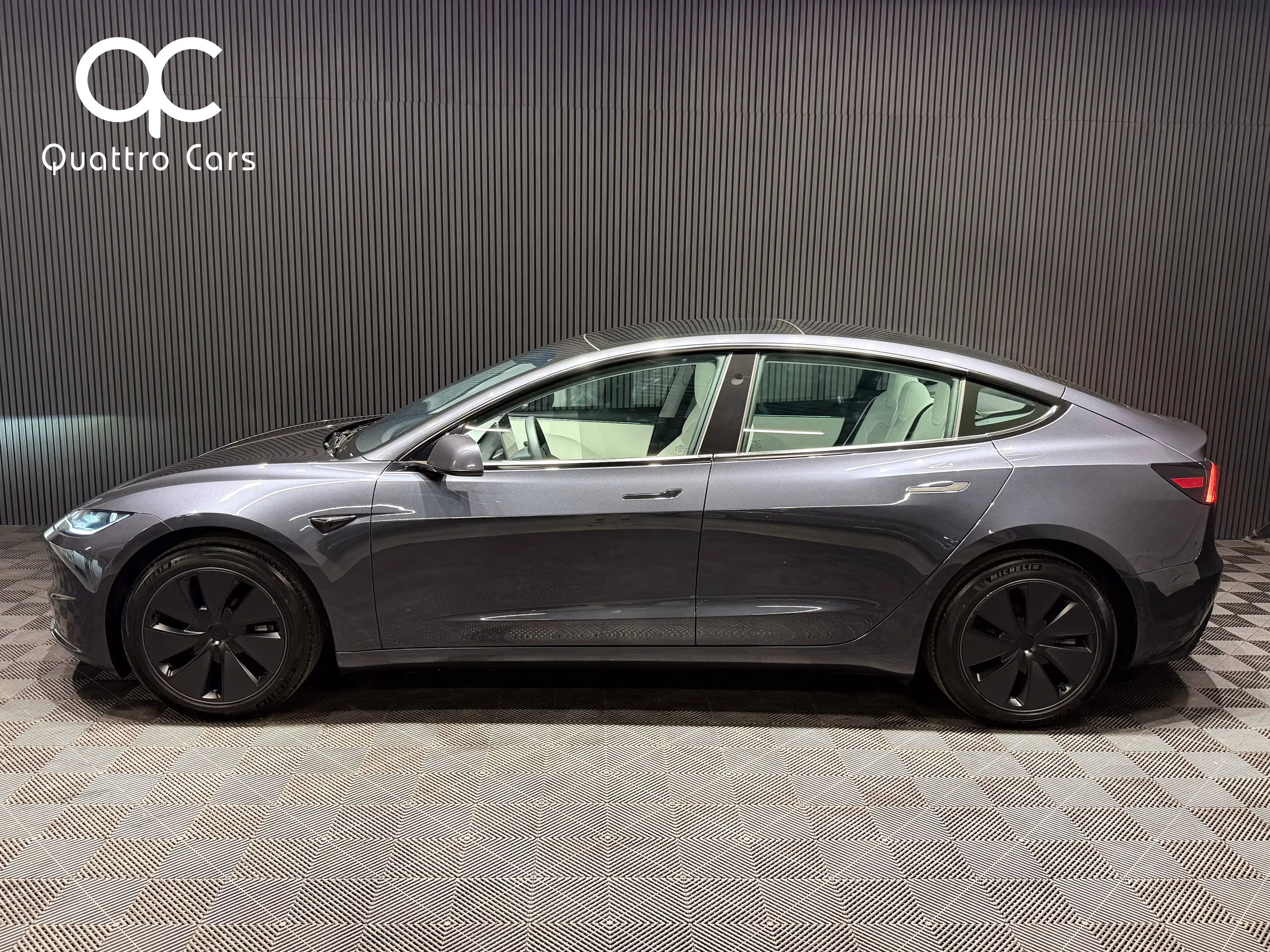 Tesla Model 3 Premium propulsion / Cuir blanc / 1ere Main / Tvac — photo 4