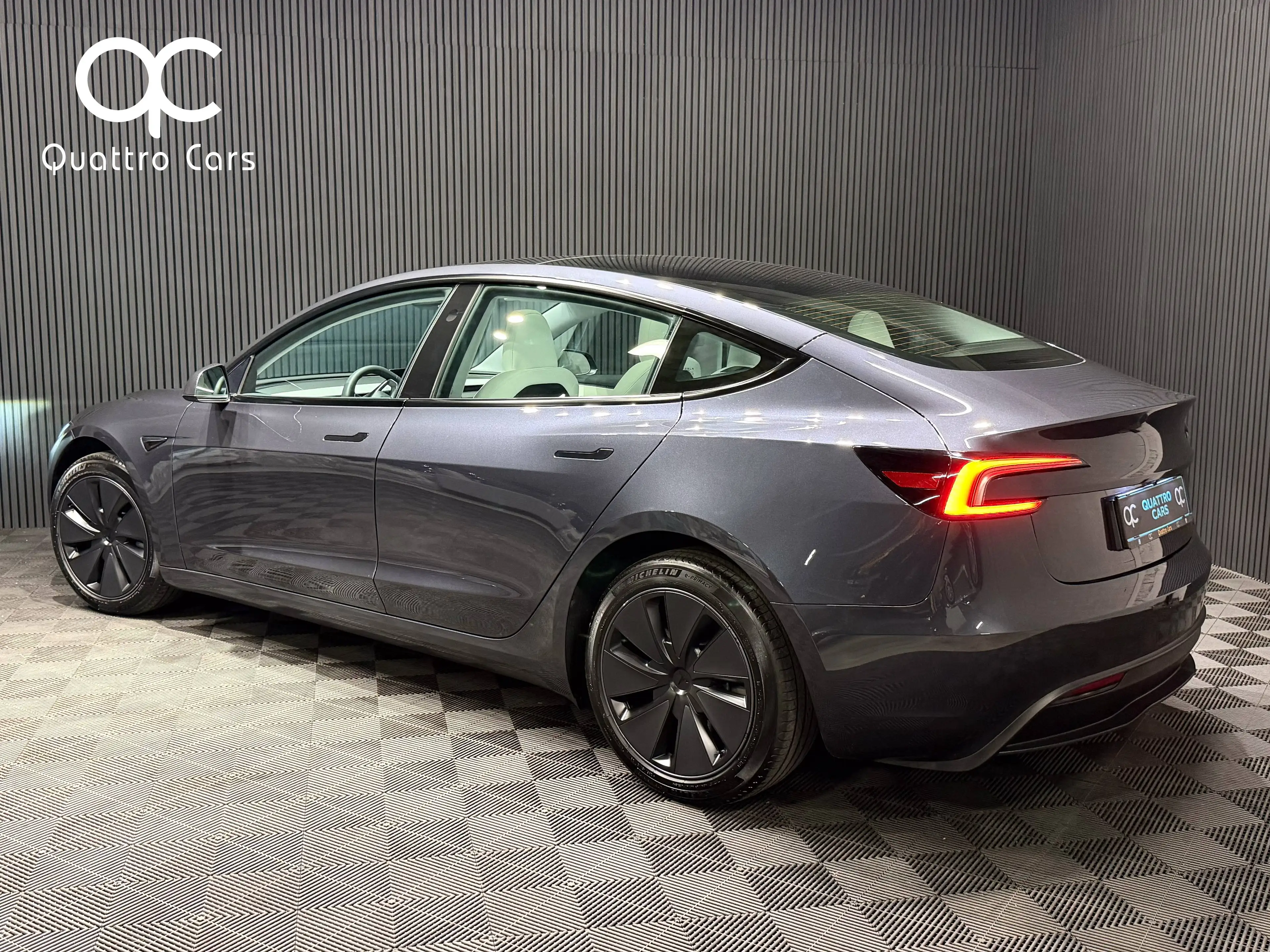 Tesla Model 3 Premium propulsion / Cuir blanc / 1ere Main / Tvac — photo 7