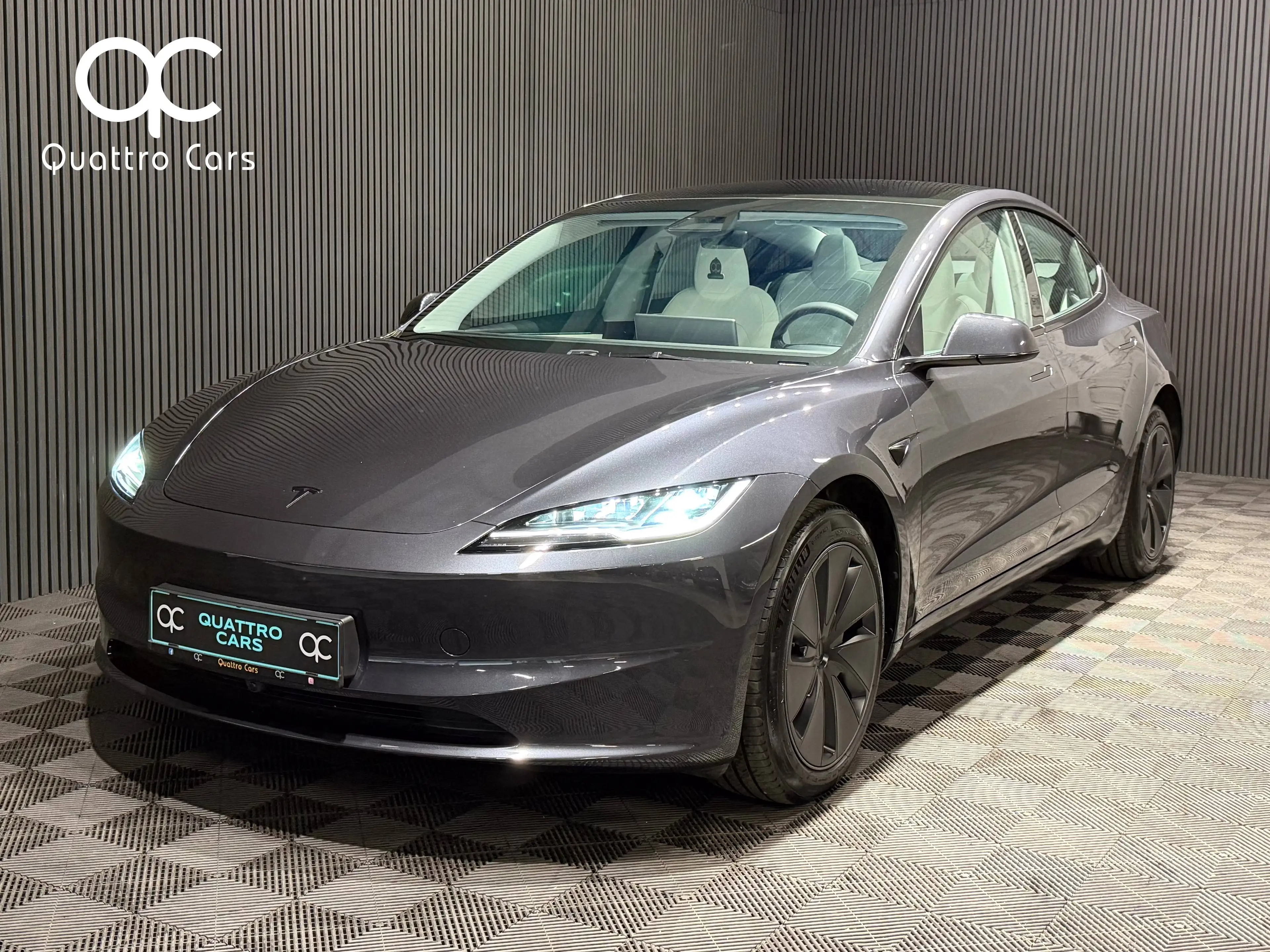 Tesla Model 3 Premium propulsion / Cuir blanc / 1ere Main / Tvac — photo 2