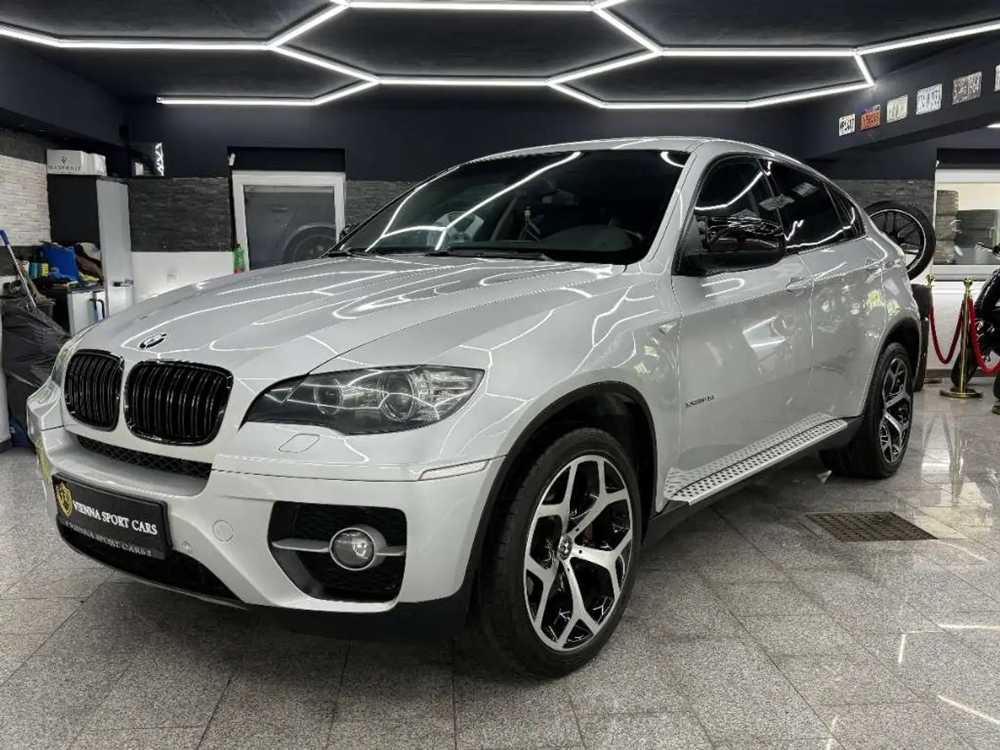 BMW X6 xDrive 30d Aut.*Top-Ausstattung*Facelift* Gümüş rengi - 1