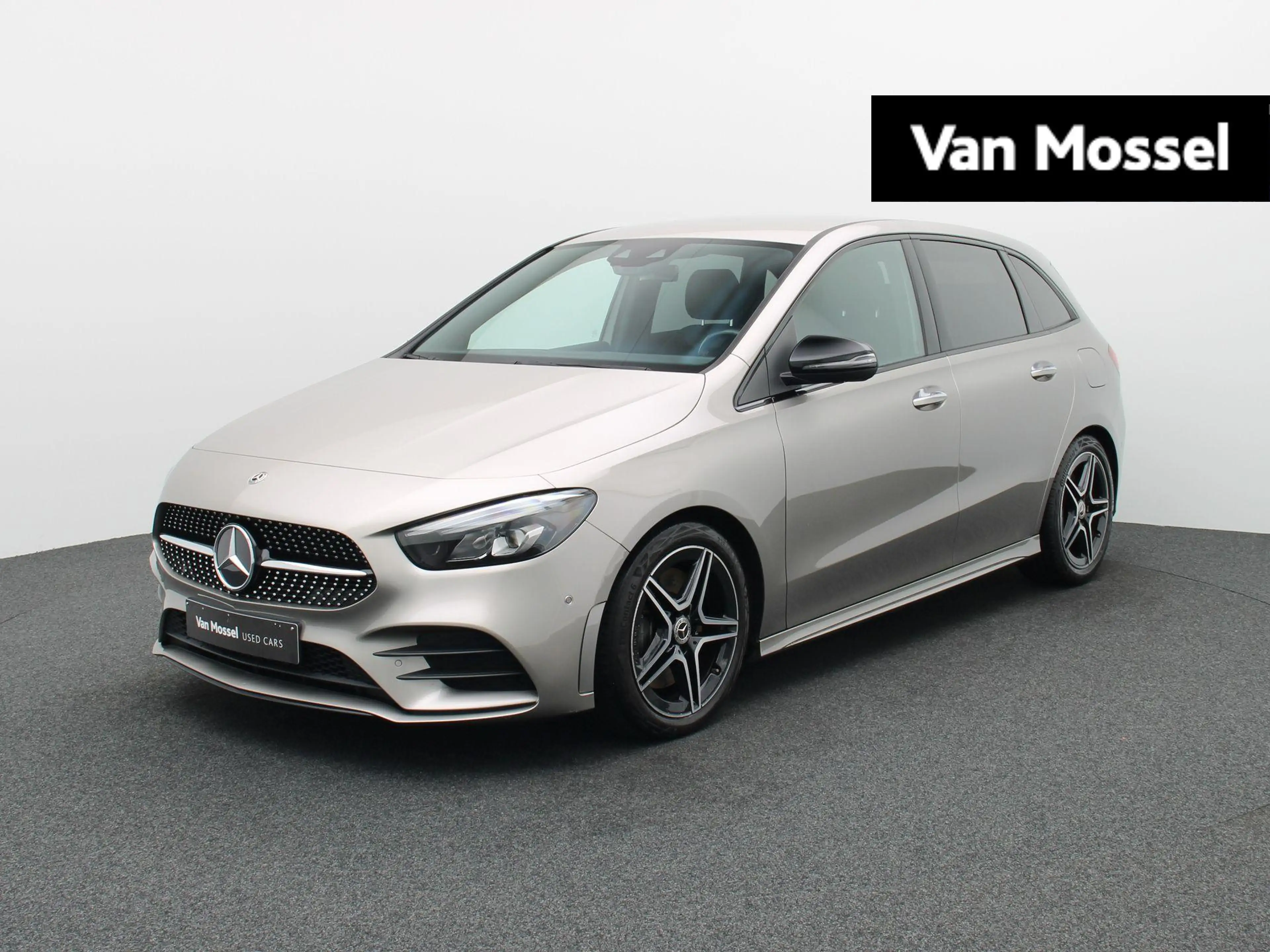 Mercedes-Benz B 250 AMG Line + 224 PK + CARPLAY + NIGHTPAKKET + 1Y USE