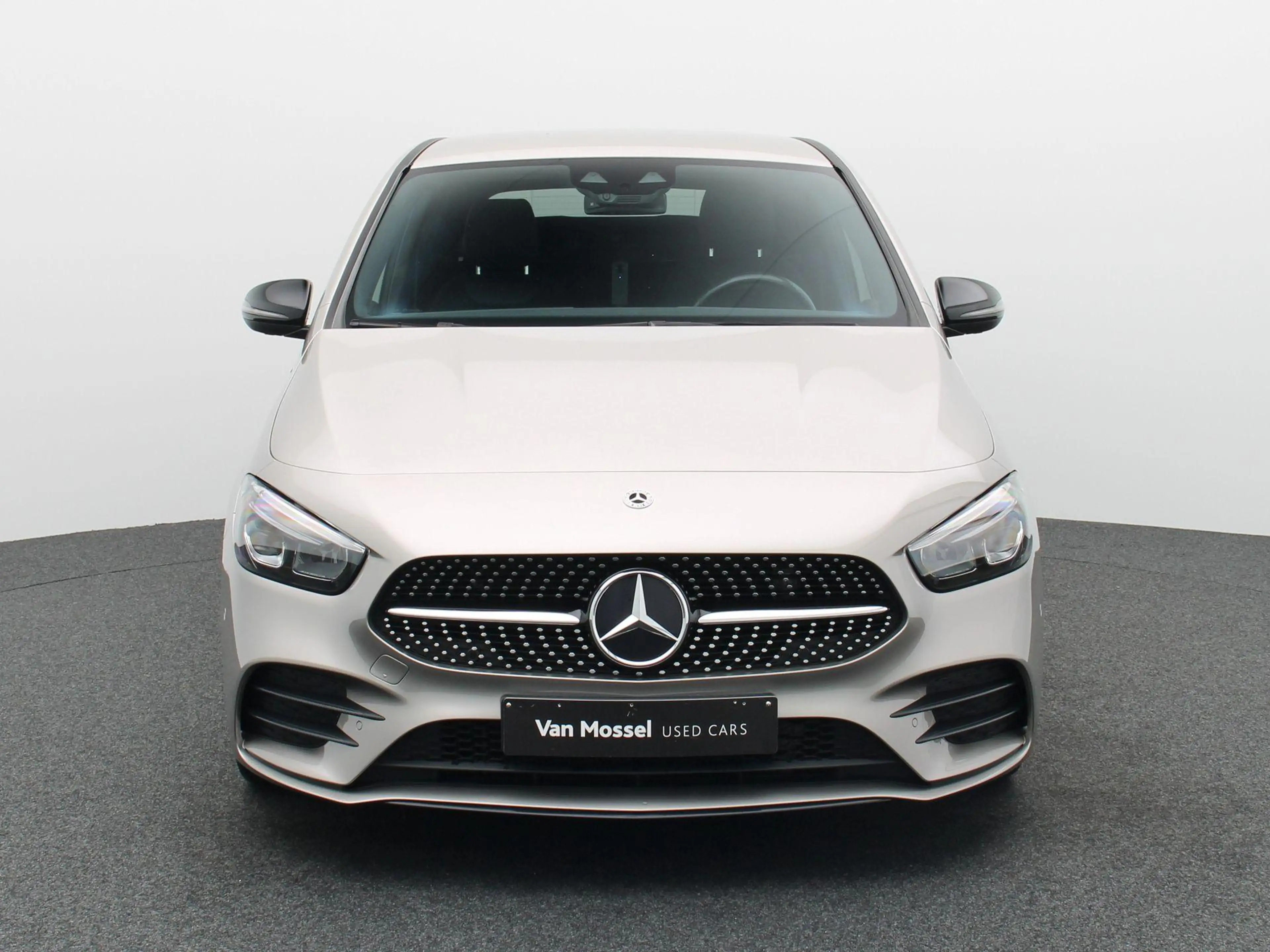Mercedes-Benz B 250 AMG Line + 224 PK + CARPLAY + NIGHTPAKKET + 1Y USE — photo 3