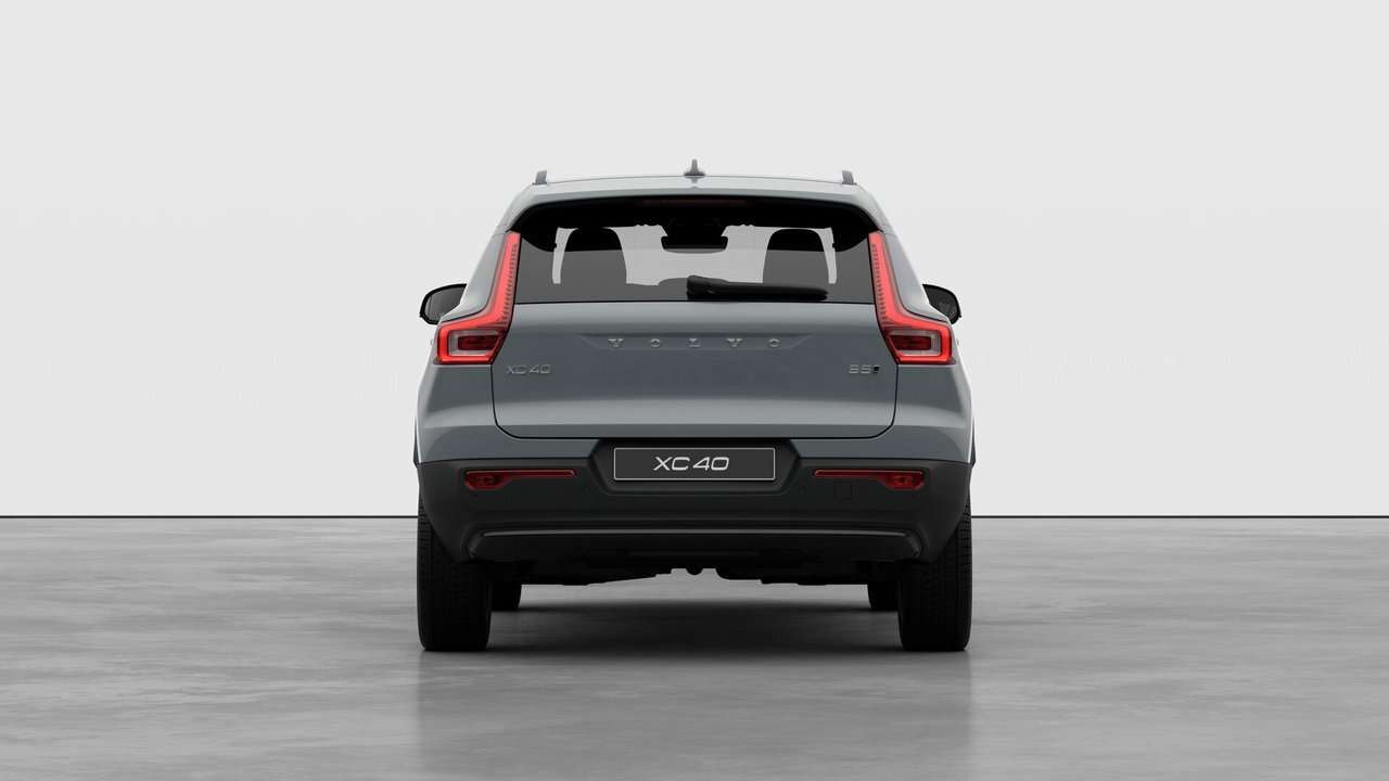 2026 Volvo XC40 Plus (Dark Theme) thumb 6