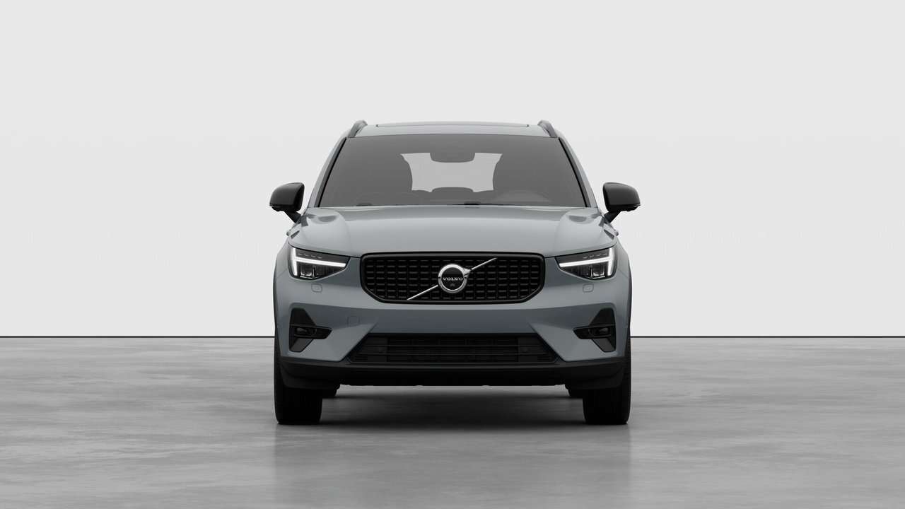 2026 Volvo XC40 Plus (Dark Theme) alt 5
