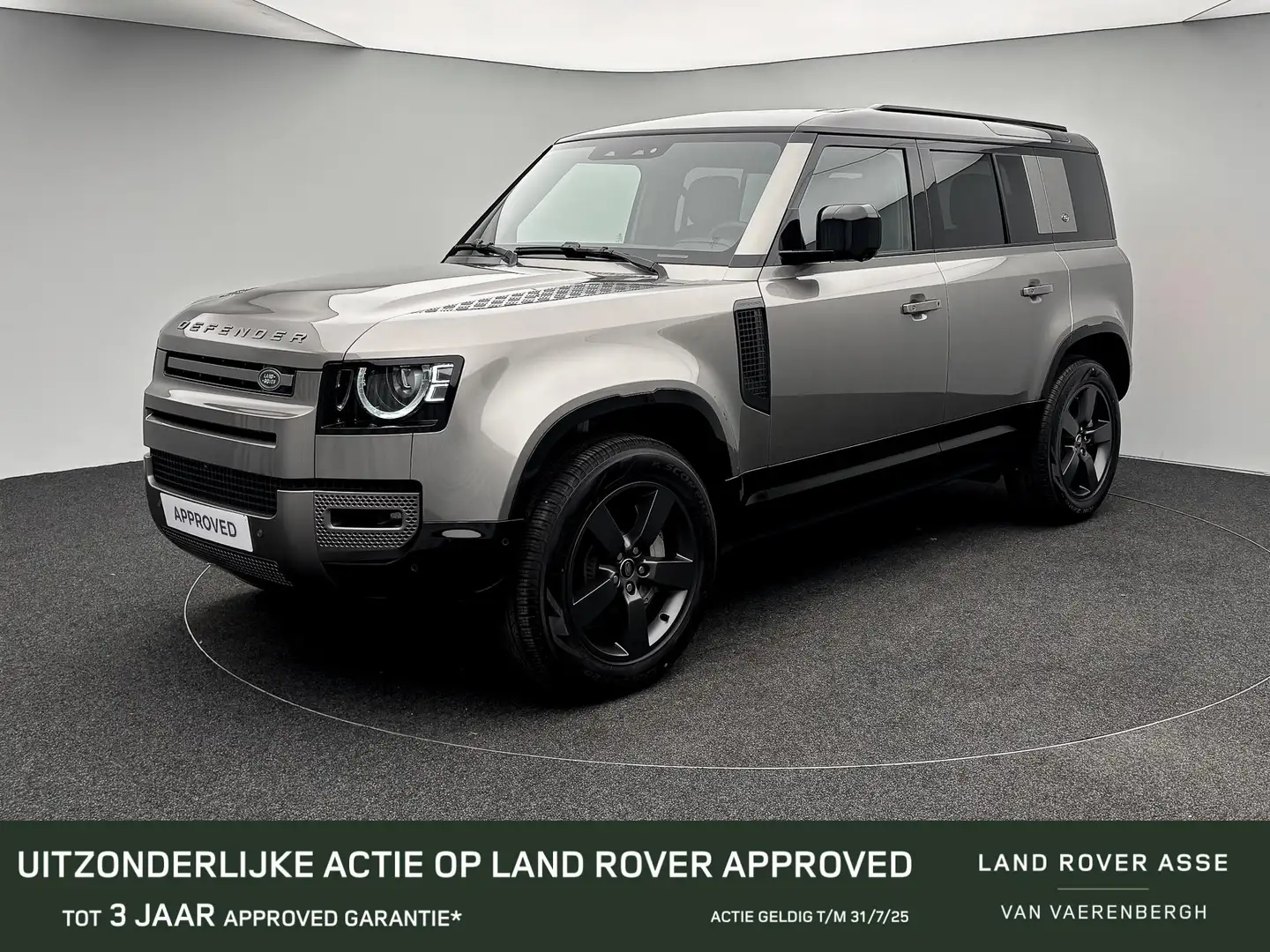 Land Rover Defender 110 3.0 Diesel D300 X-Dynamic srebrna - 1
