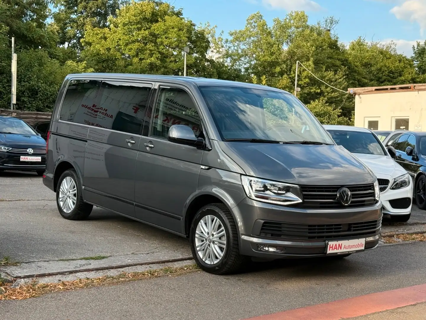 Volkswagen T6 Multivan HIGHLINE /Stand.H/Navi/Kamera/ACC/ Gris - 1