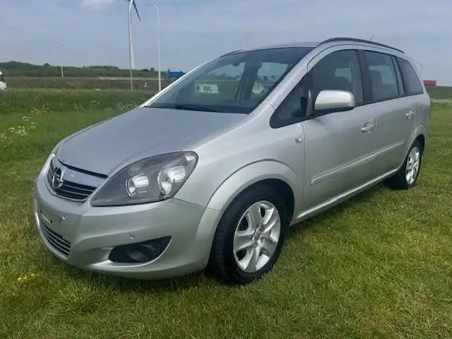 Opel Zafira Zafira 1.6i / 7 places - plaats