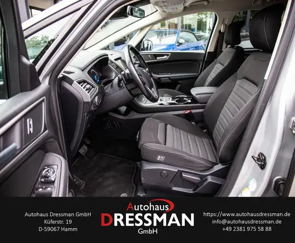 Ford S-Max view 10