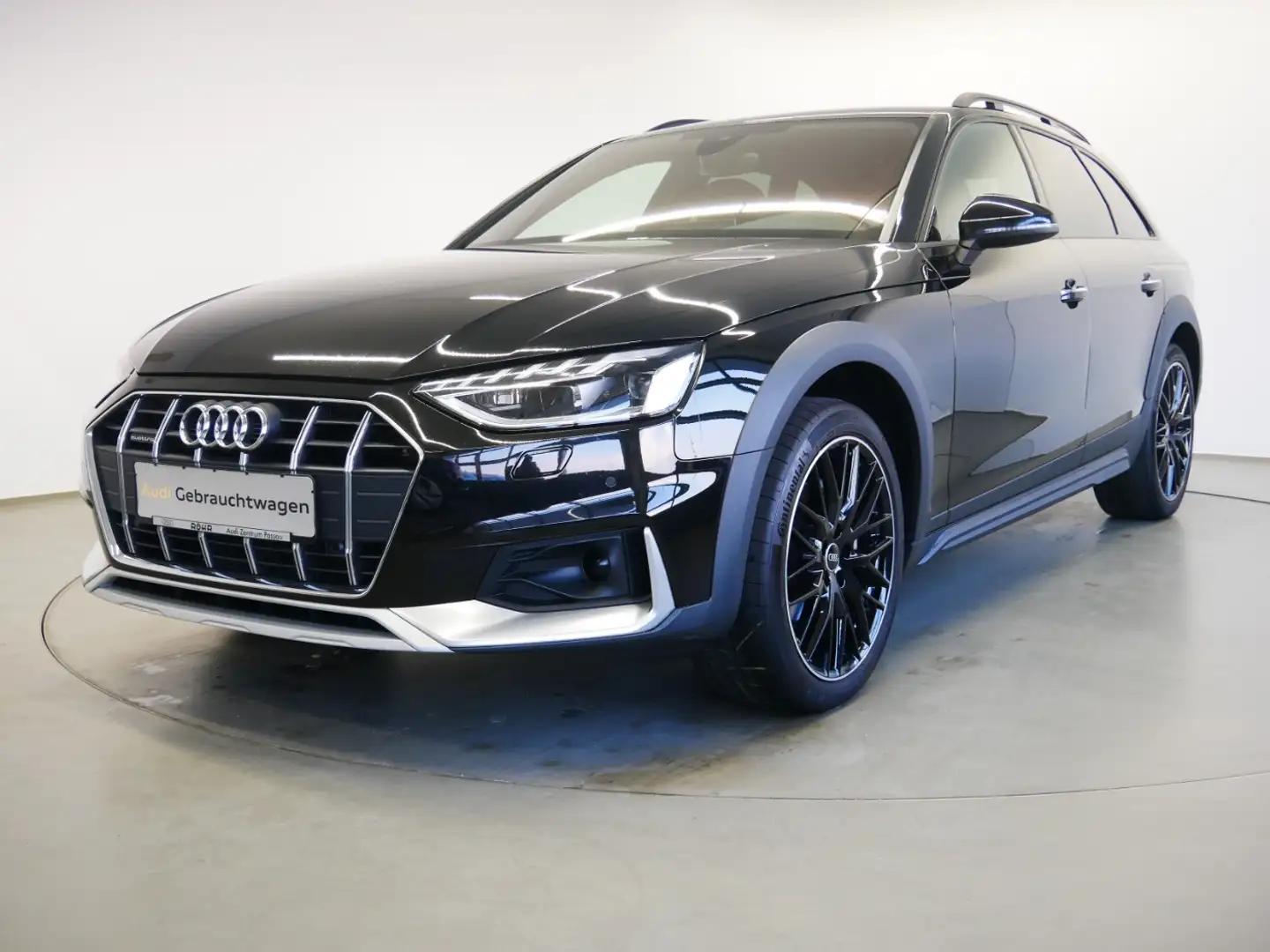 Audi A4 allroad 40 TDI quattro S tro. LED NAVI+ PDC+ DAB Negro - 2