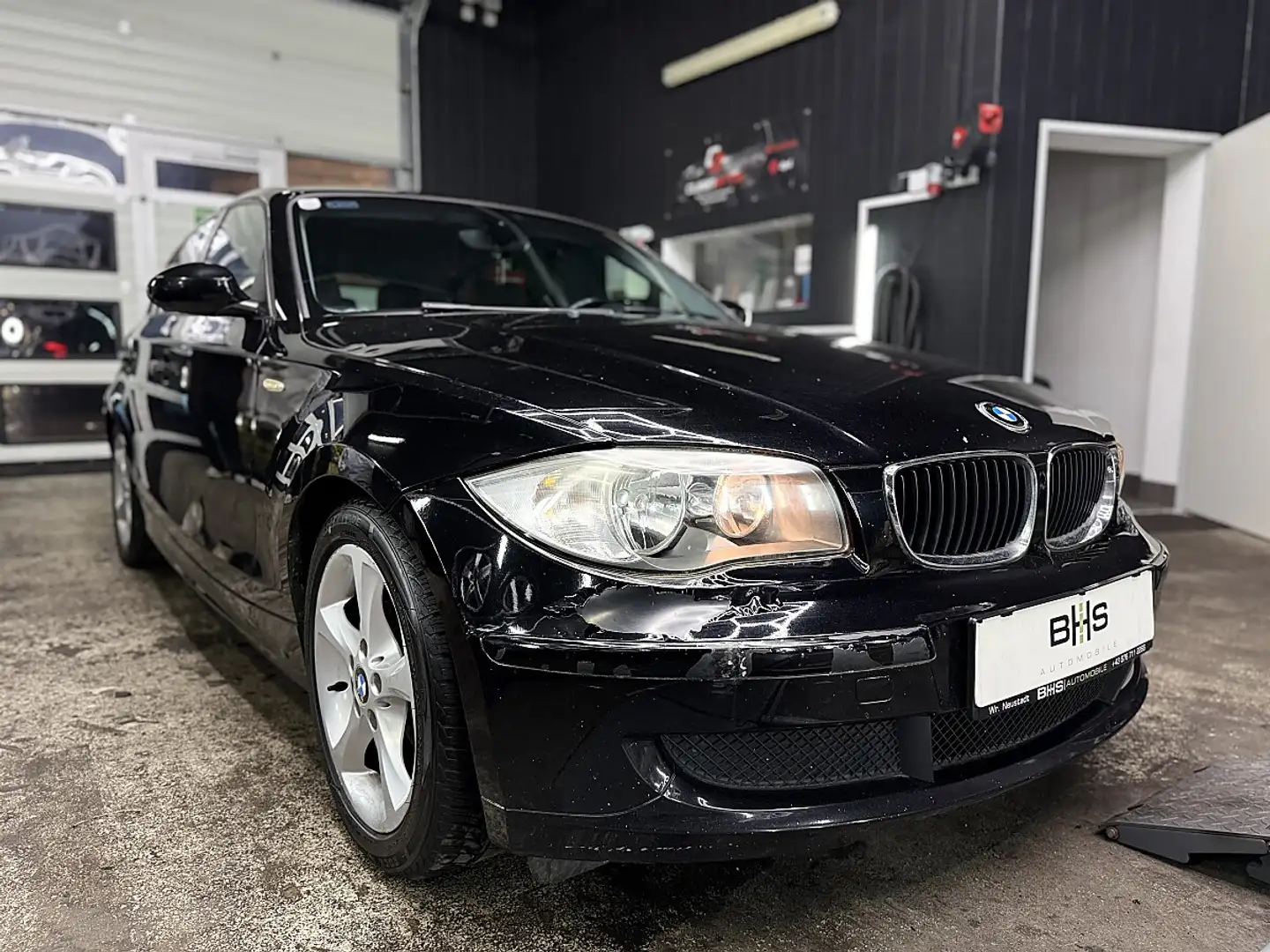 BMW 118 d Schwarz - 2