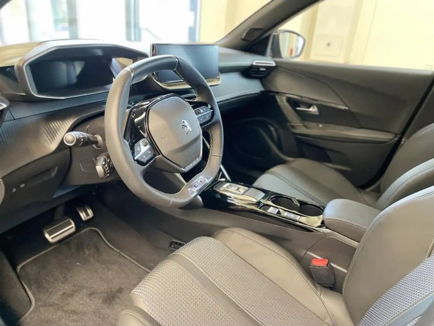 Peugeot e-2008 GT CLIM GPS TOIT OUVRANT ** GARANTIE 24 MOIS ** Orange - 2