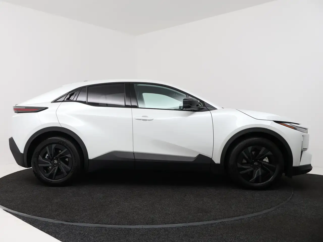 Toyota C-HR 2026 — фото 14