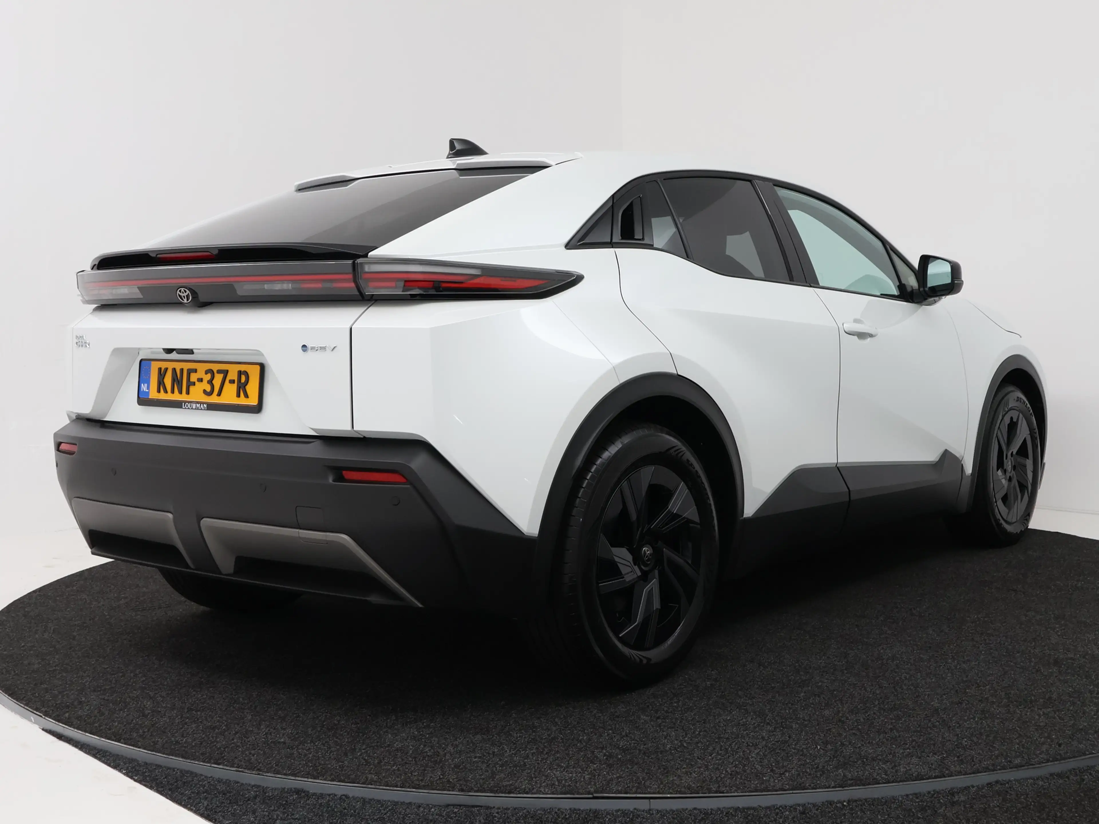 Toyota C-HR+ First Edition 77 kWh *EV Deal* — photo 2