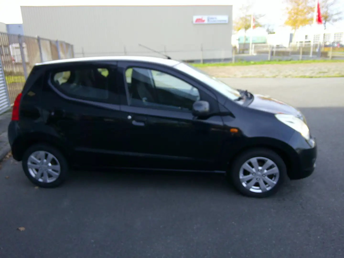 Suzuki Alto 1.0 Exclusive Staat in Hoogeveen Noir - 2