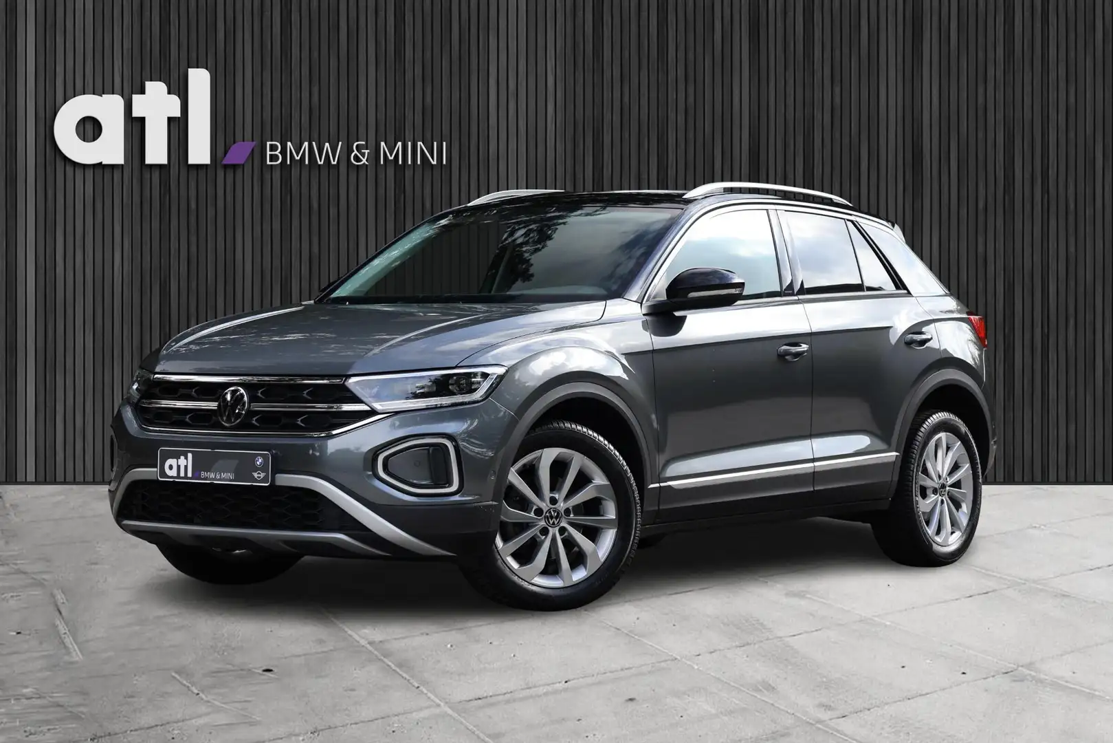 Volkswagen T-Roc 1.0 TSI Life Business LED, Navi, Adap Cruise, Appl Gris - 1