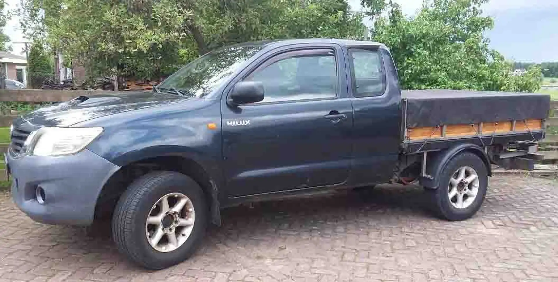 Toyota Hilux Hilux 2.5 D-4D VX Xtra Cab Zwart - 2