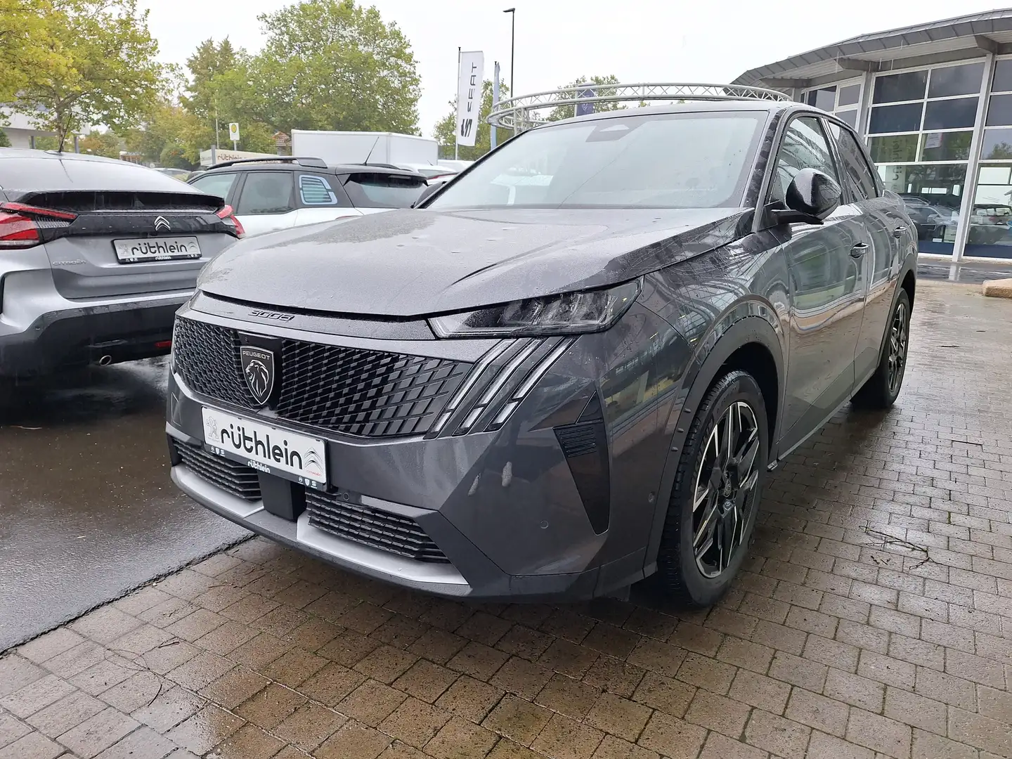 Peugeot 3008 Hybrid 136 Allure Automatik Gris - 1
