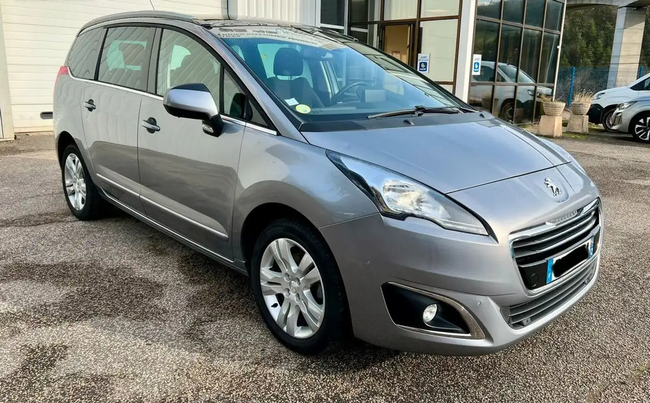 Peugeot 5008 hdi 1.6l 120 chv 7 places allure