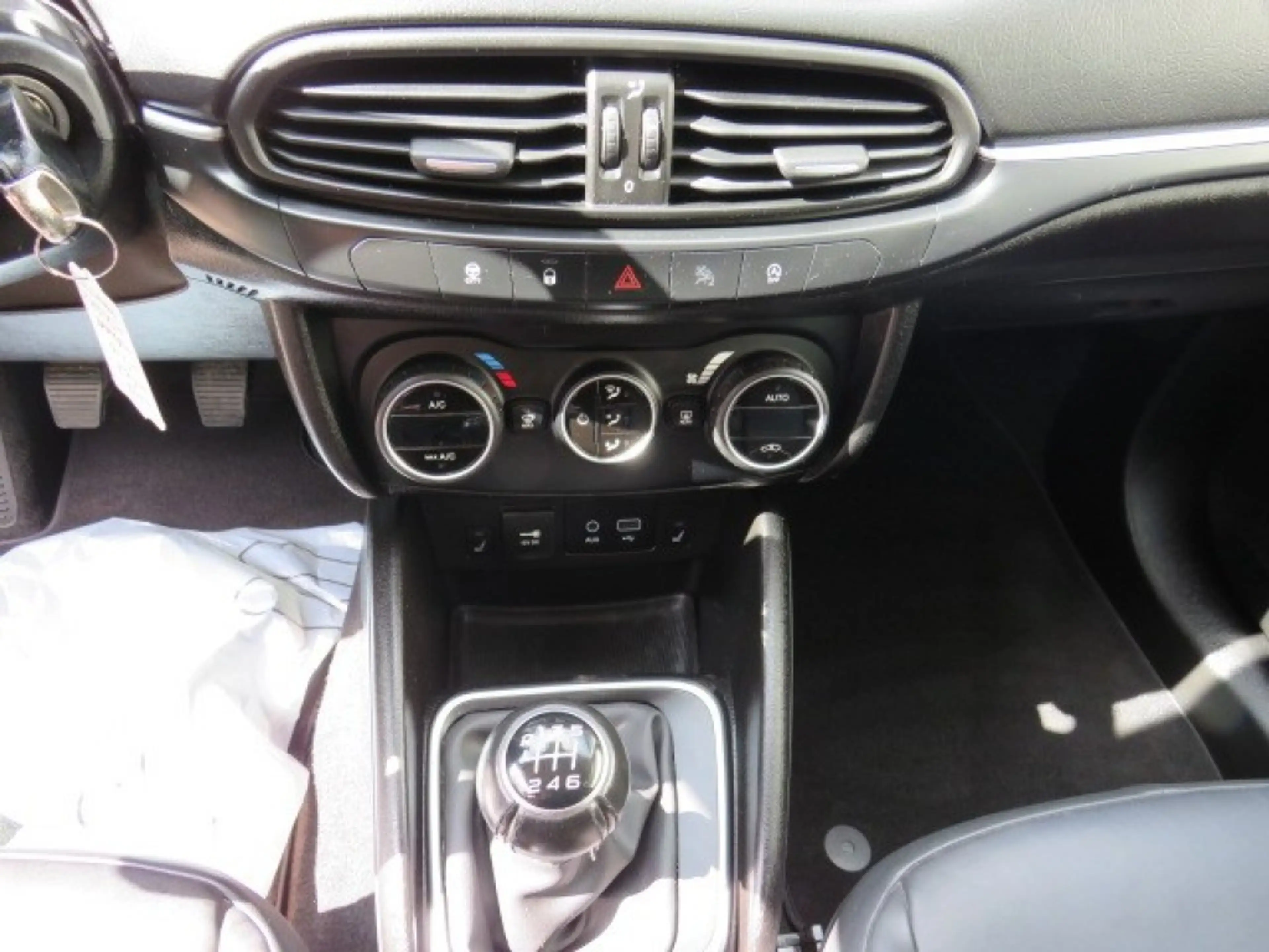Fiat Tipo 1.6 MJ 16V BNS LUSSO — photo 17