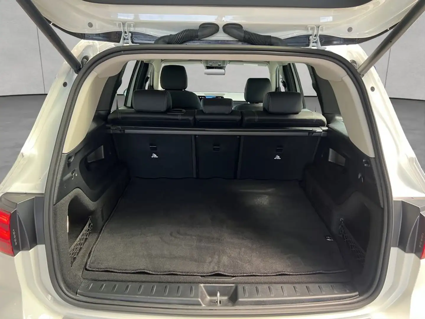 Mercedes-Benz GLB 220 GLB Weiß - 2