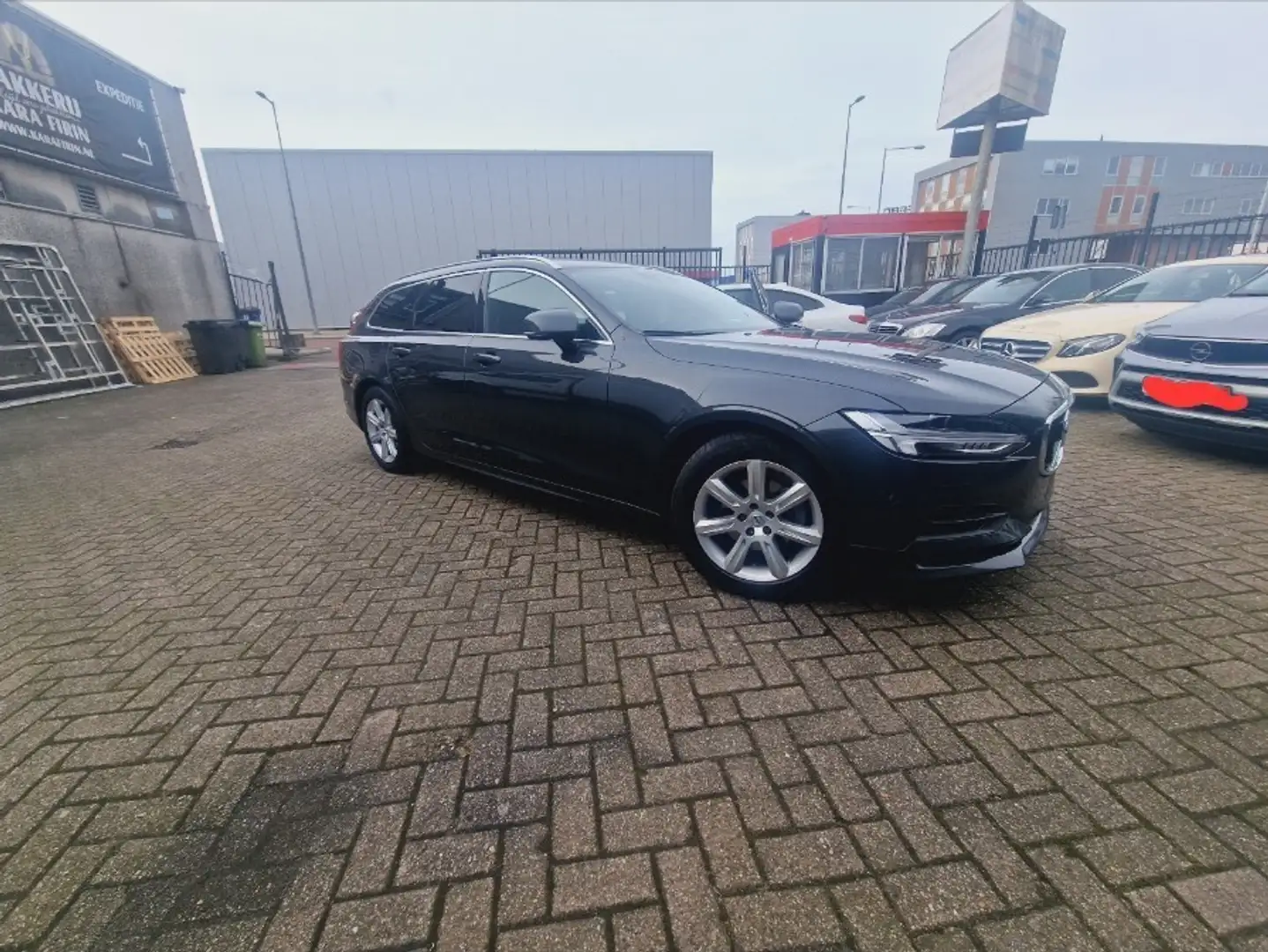 Volvo V90 2.0 D3 Momentum Blauw - 1