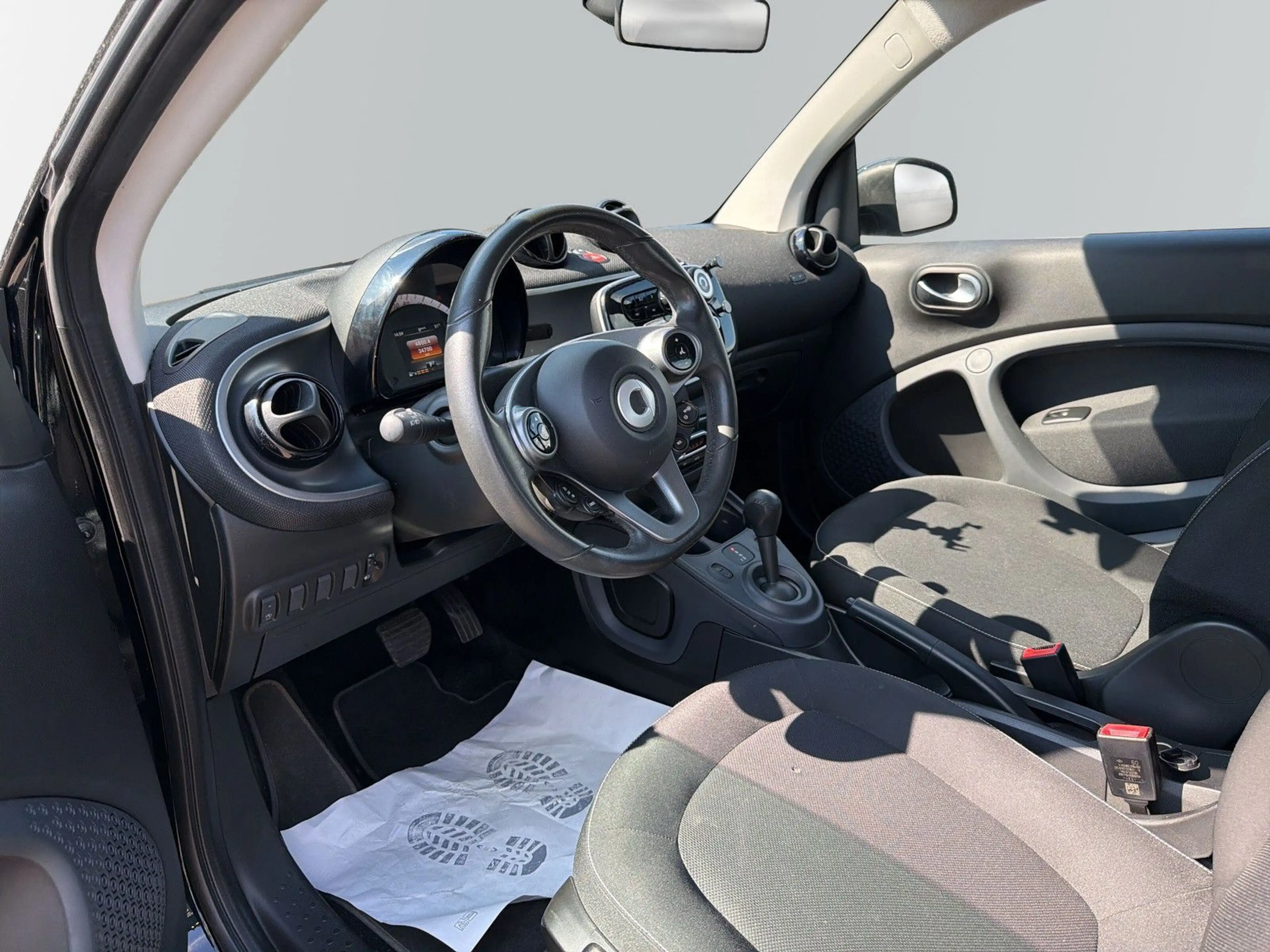 smart forTwo coupe Passion 90 PS*Shz*Tempo*Bluetooth — photo 8