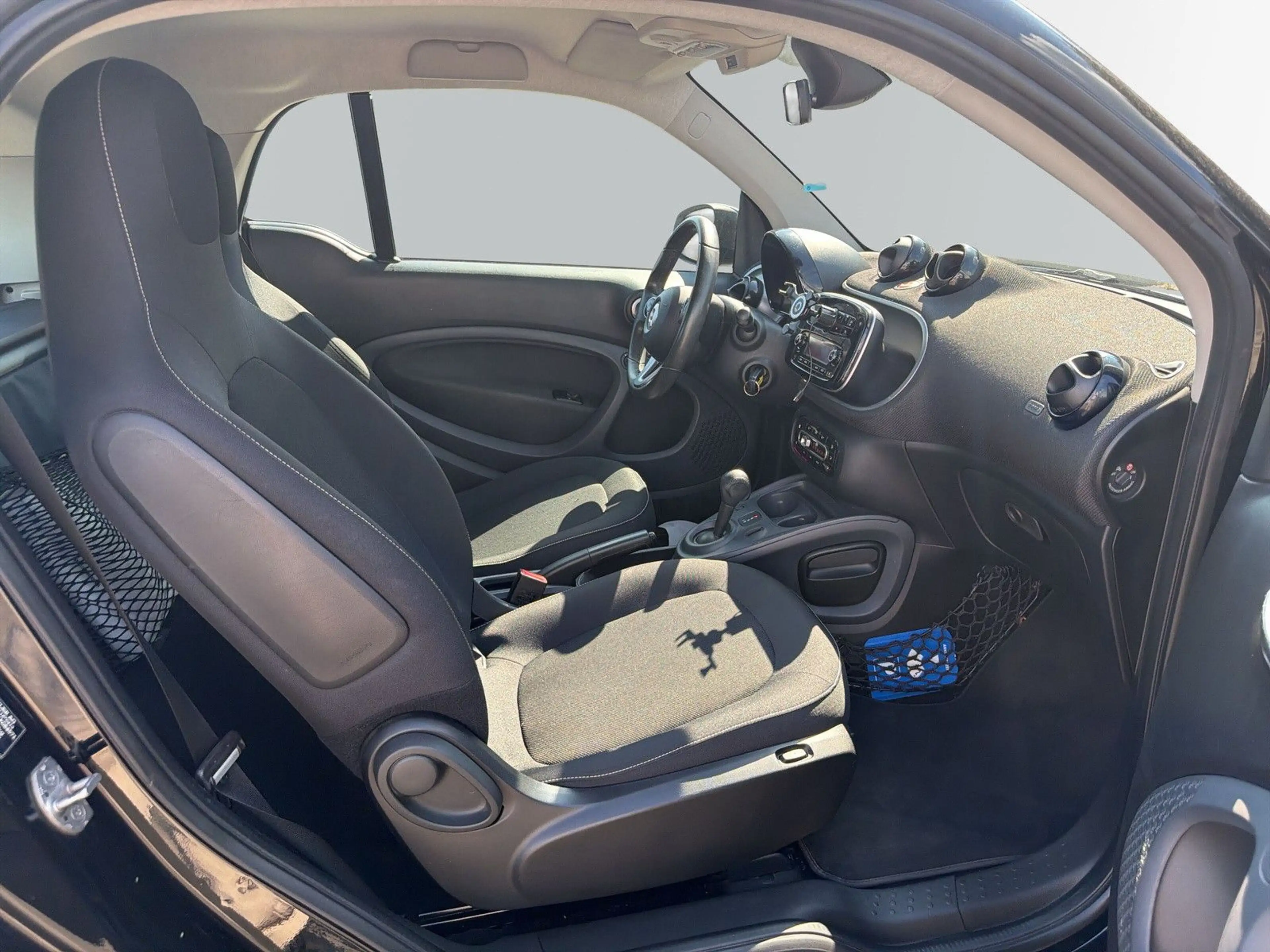 smart forTwo coupe Passion 90 PS*Shz*Tempo*Bluetooth — photo 9
