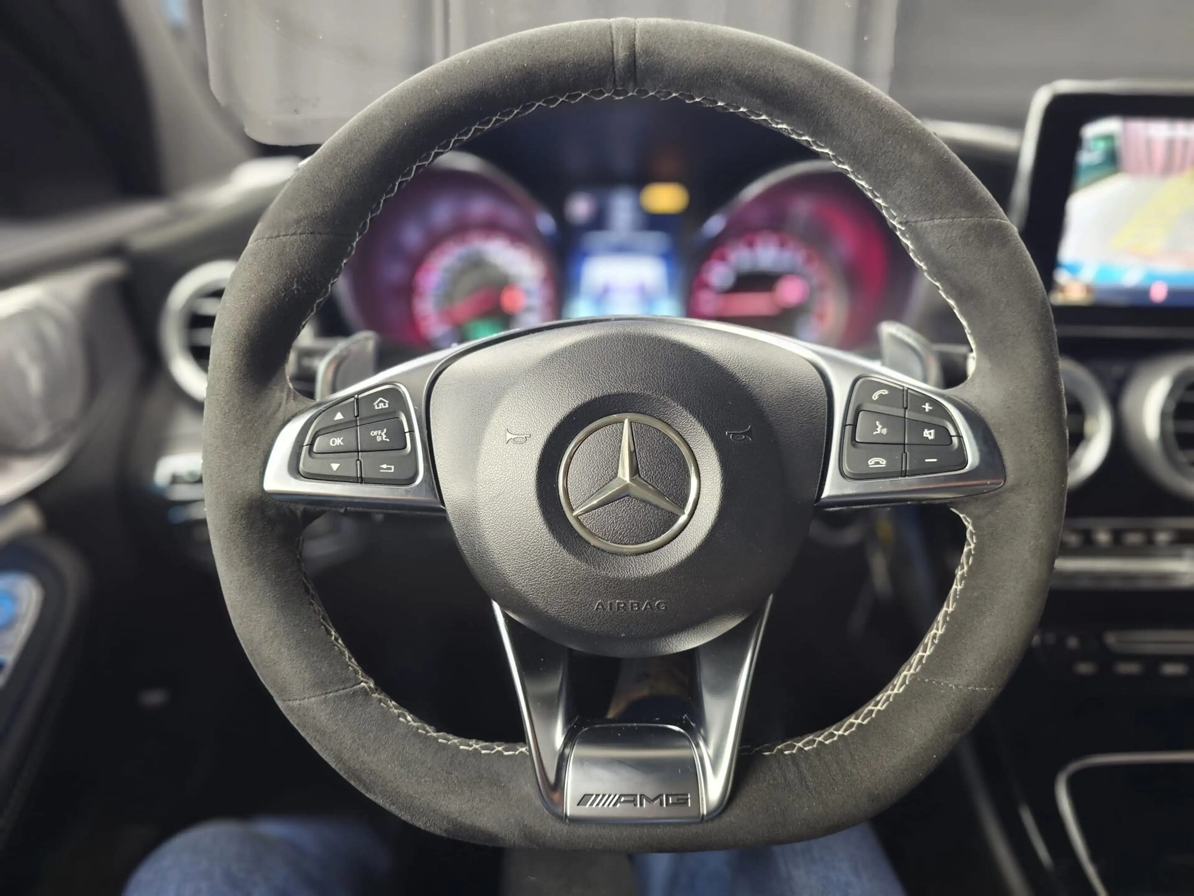 Mercedes-Benz C 63 AMG S — photo 11