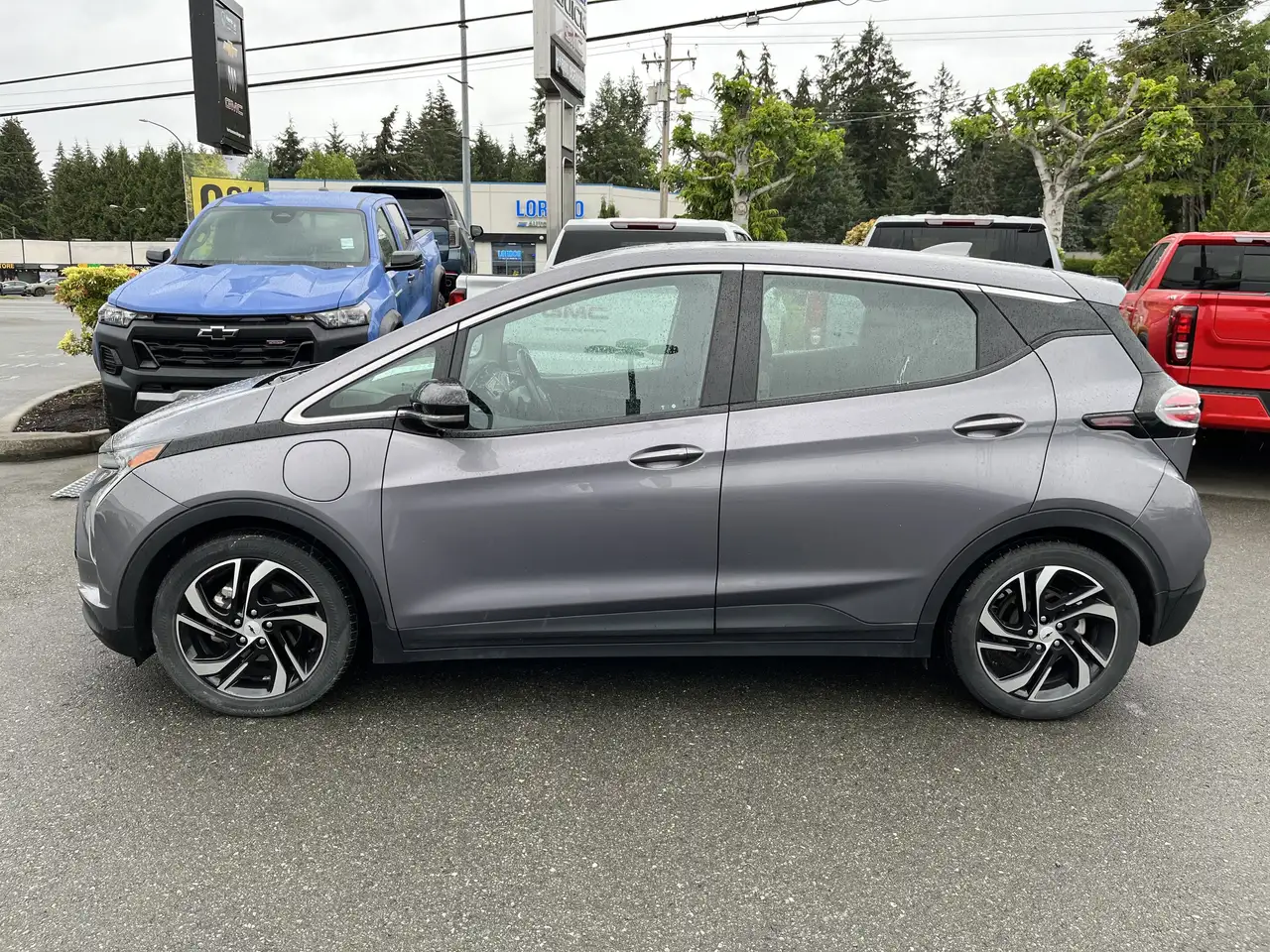Chevrolet Bolt photo Chevrolet Bolt