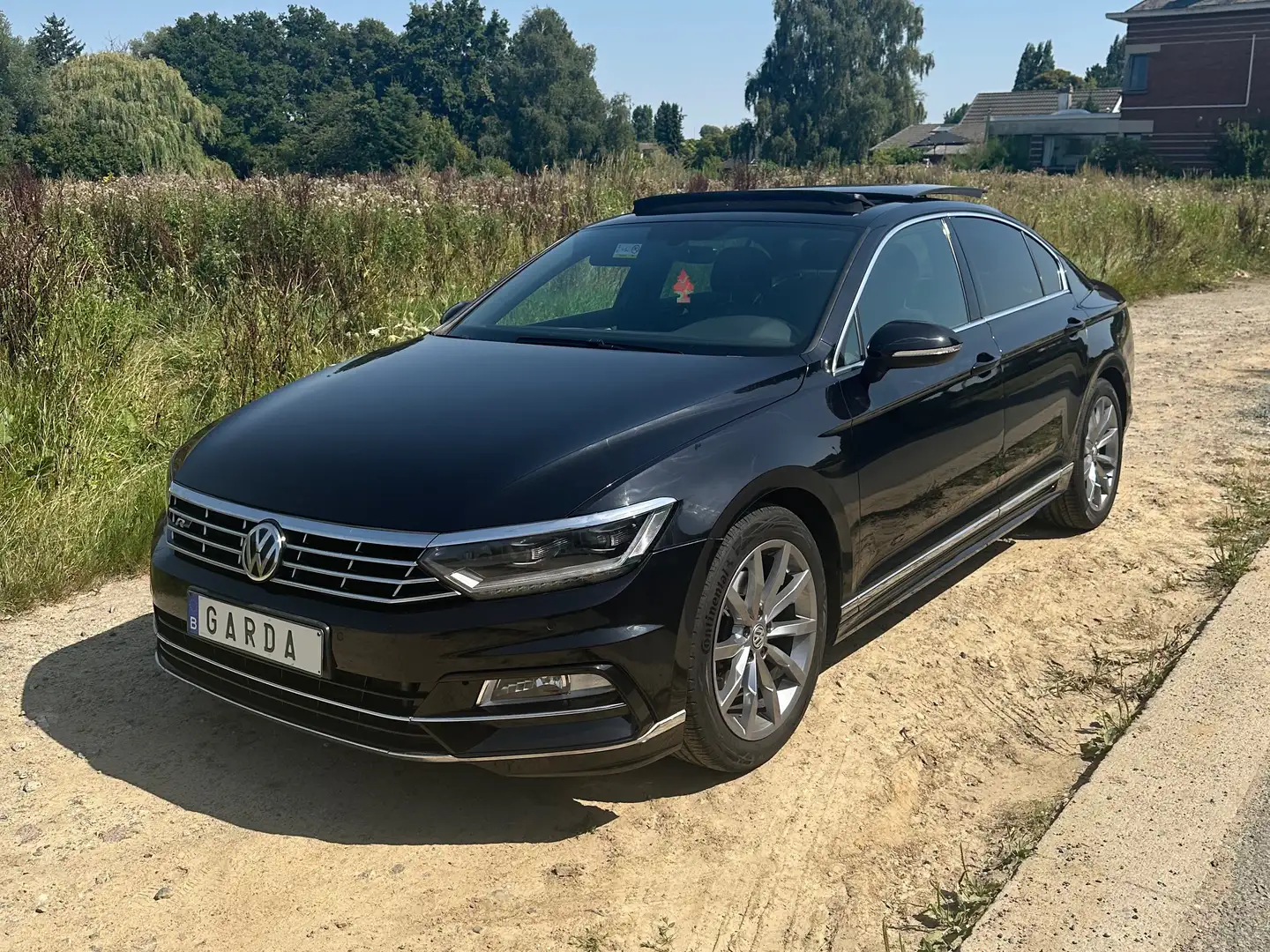 Volkswagen Passat Volkswagen Passat 1.6 TDI - Toit ouvrant Negru - 1