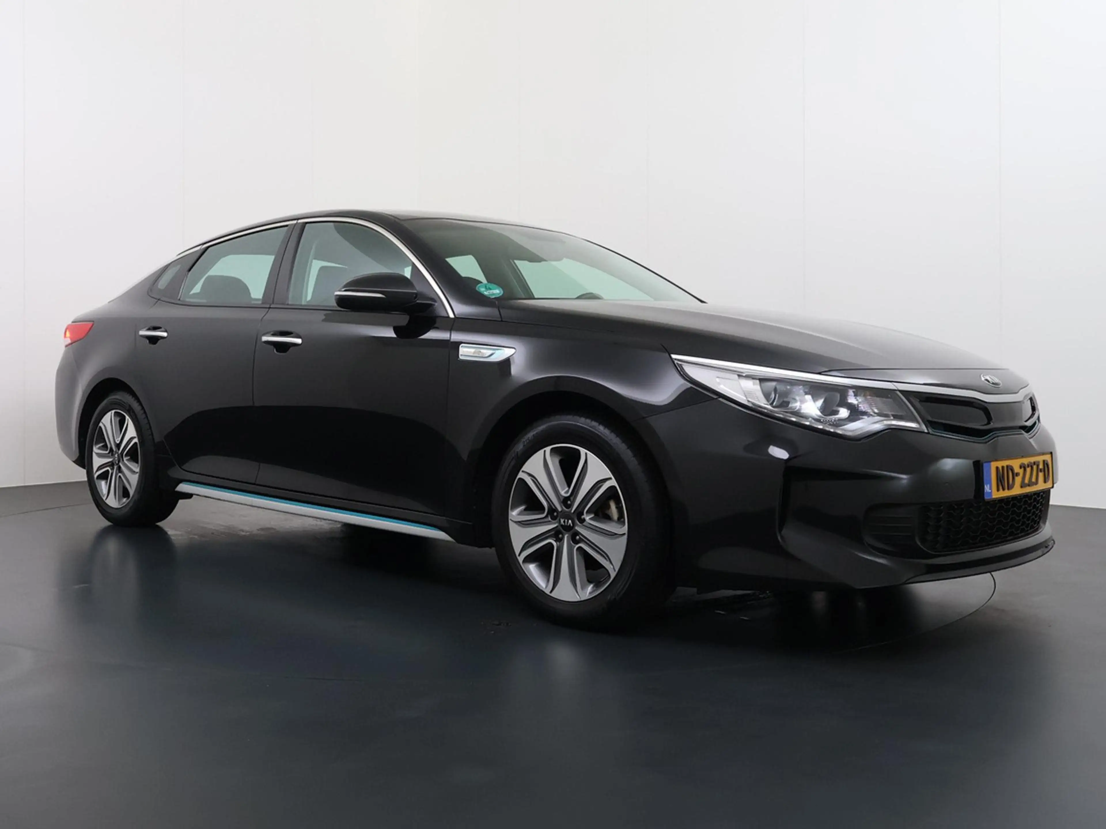 Kia Optima 2.0 GDI PHEV Business DynamicLine HarmanKardon/Cru — photo 3
