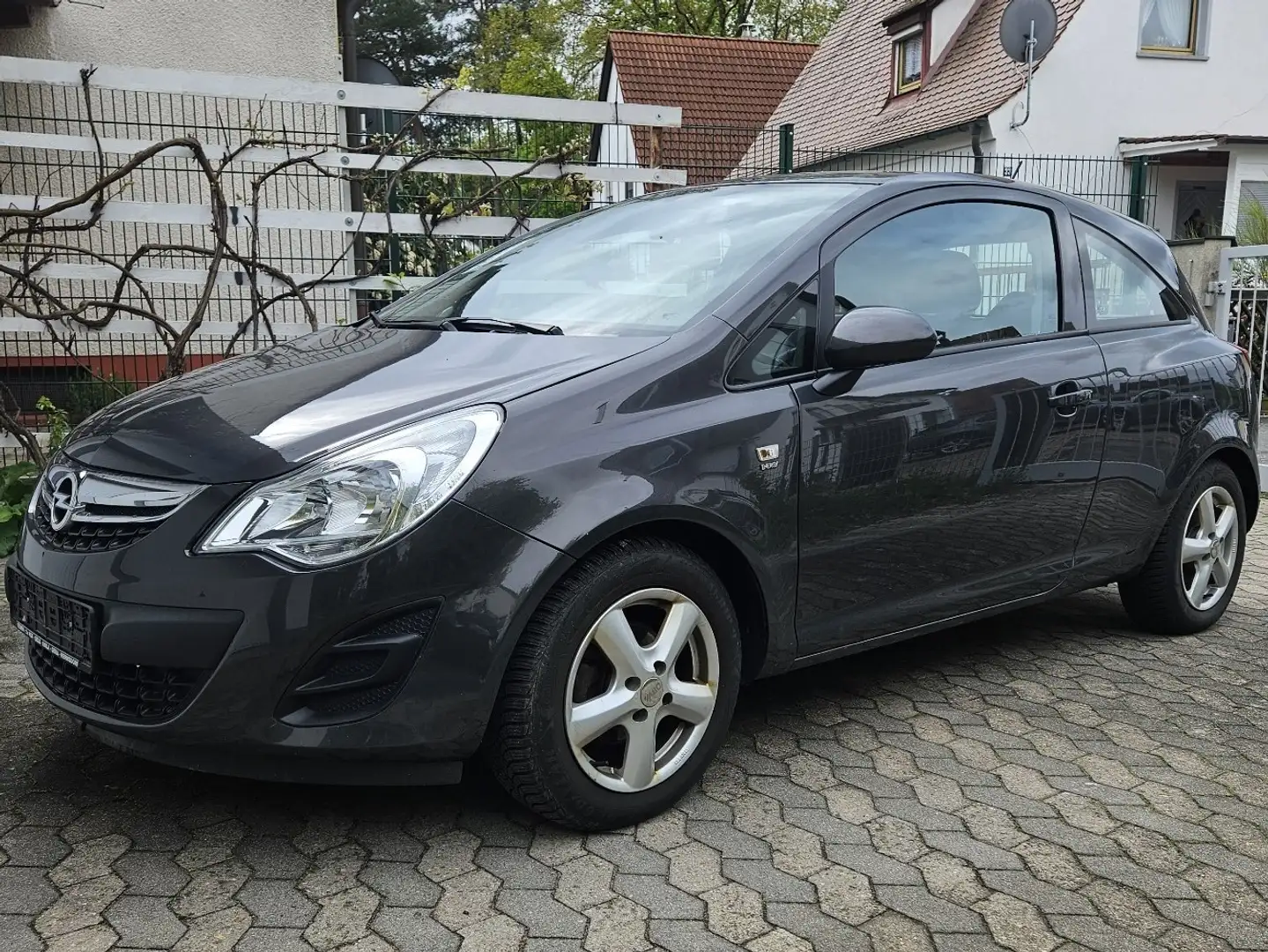 Opel Corsa 1.4 16V Energy Grey - 1