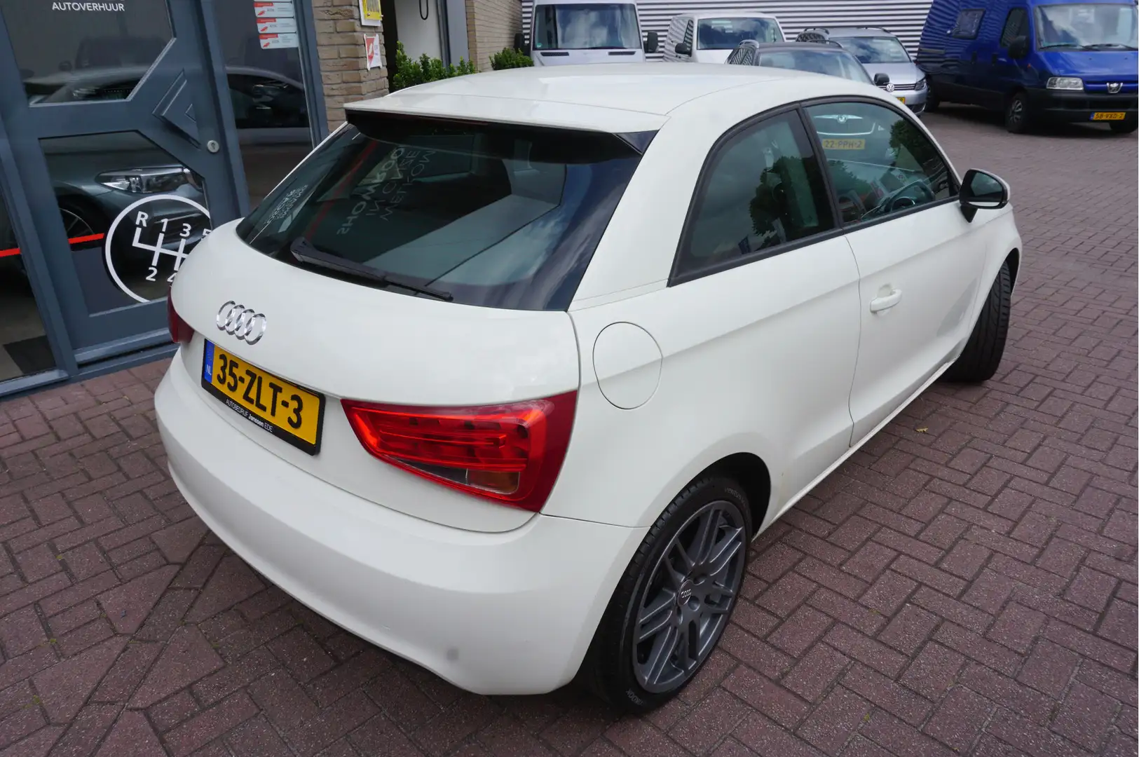 Audi A1 1.2 TFSI Connect Blanc - 2