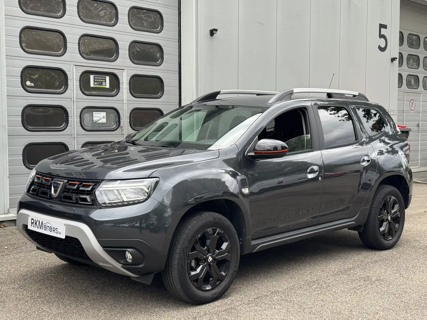 Dacia Duster Duster TCe 150 EDC 2WD Sondermodell Extreme Gris - 1