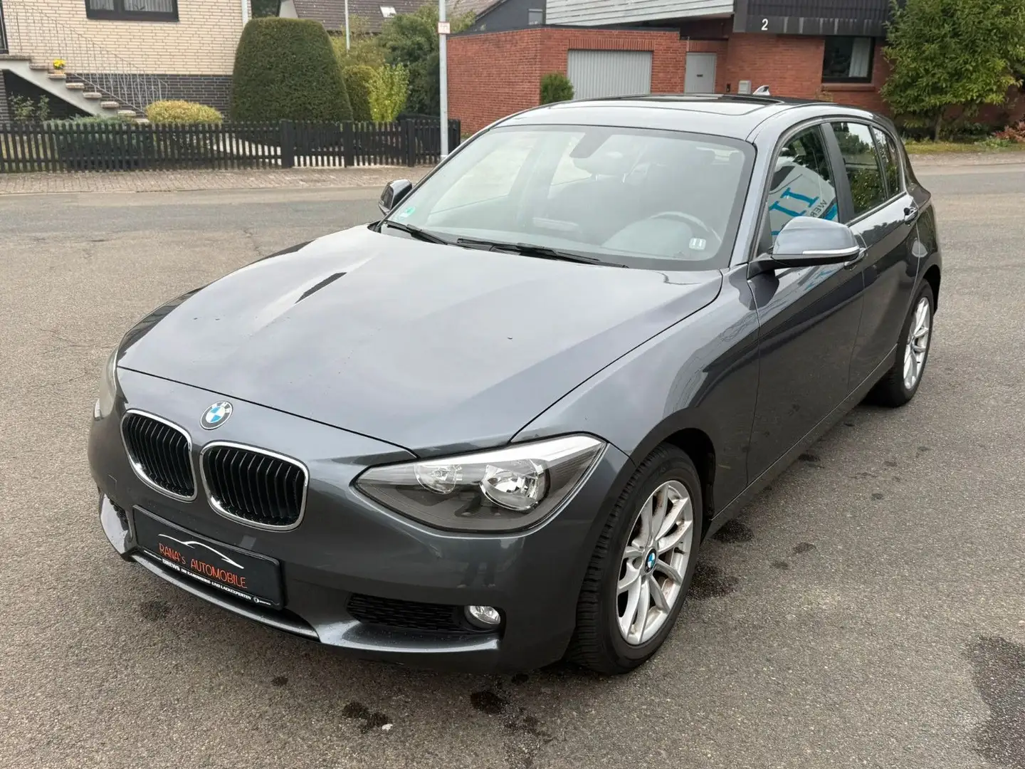 BMW 116 Baureihe 1 Lim. 5-trg. 116 i Grau - 2