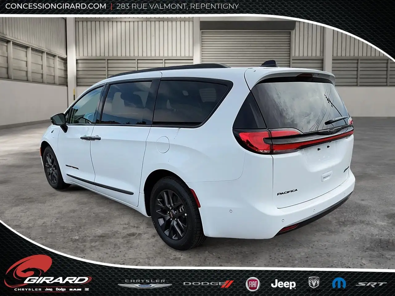 Chrysler Pacifica снимка Chrysler Pacifica