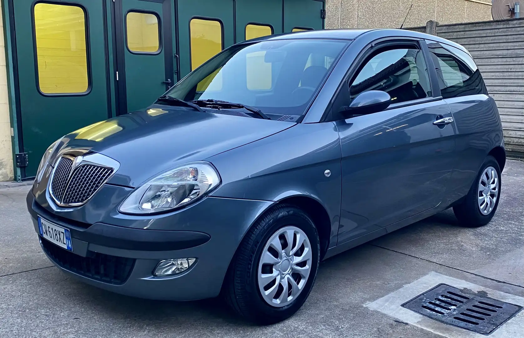 Lancia Ypsilon Y 1.2 Unica - 1
