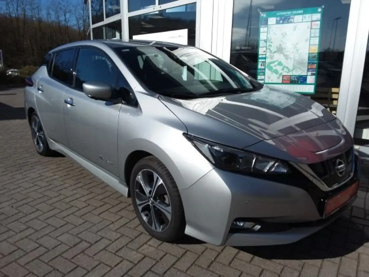 Nissan Leaf N-Connecta Silber - 2