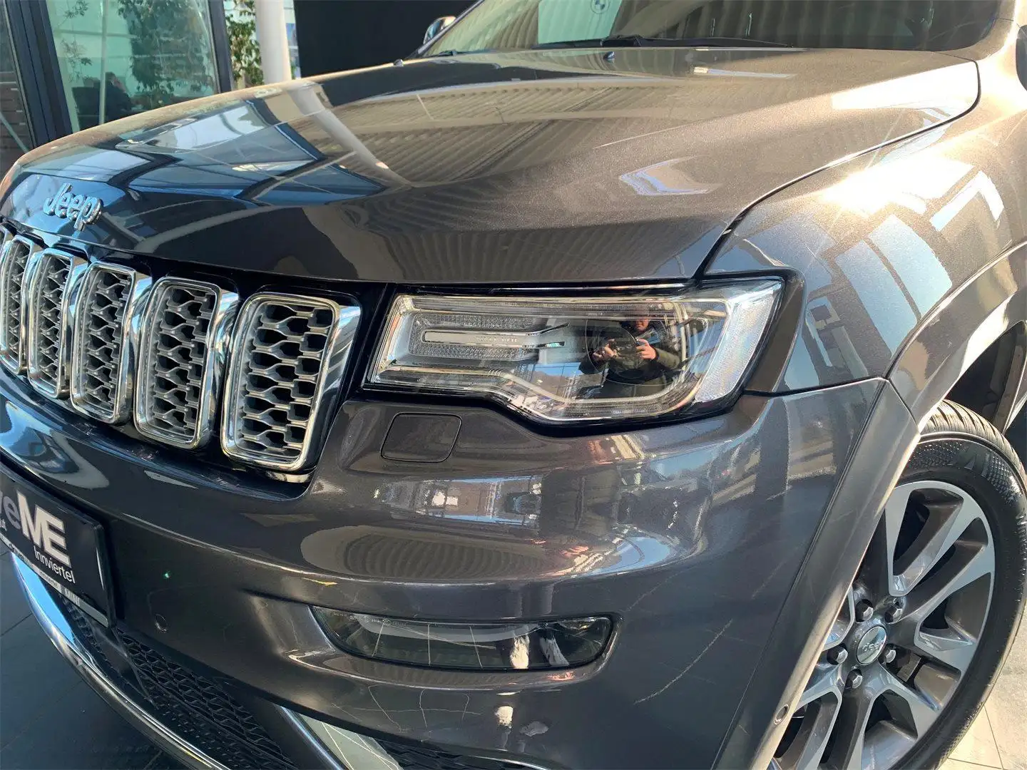 Jeep Grand Cherokee Grijs - 2