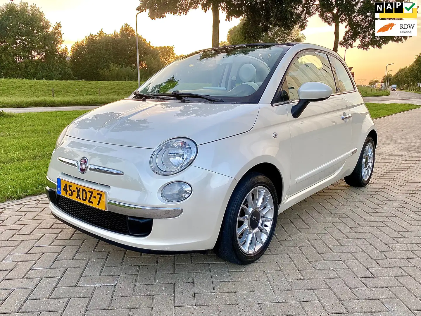 Fiat 500C 0.9 TwinAir Lounge (PARELMOER) (Cabrio) (Carplay) Wit - 1