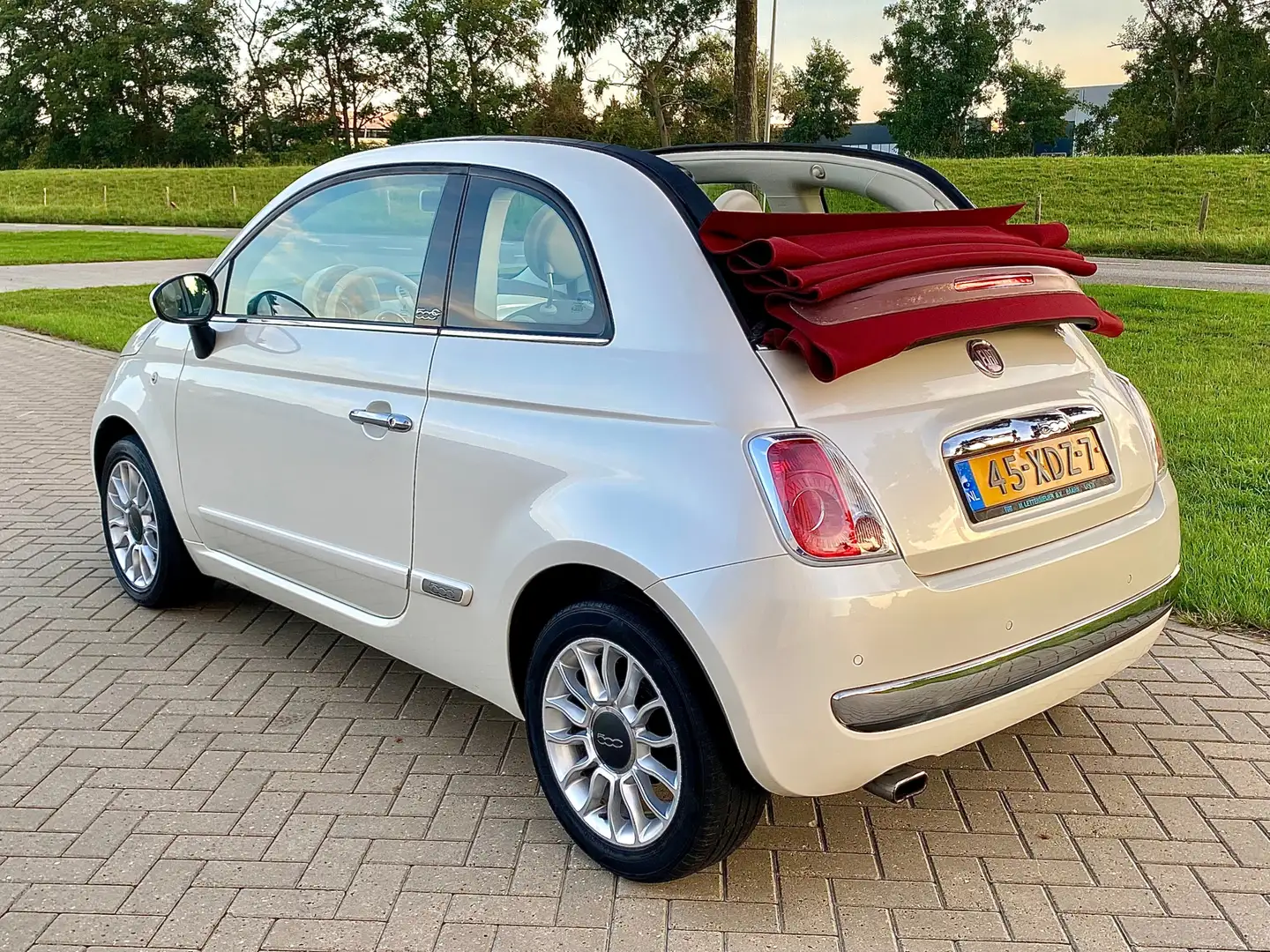 Fiat 500C 0.9 TwinAir Lounge (PARELMOER) (Cabrio) (Carplay) Wit - 2