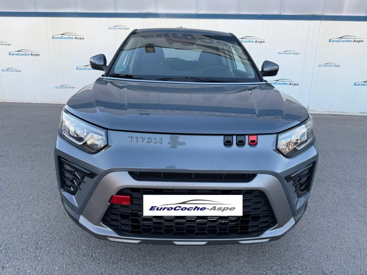 SsangYong Tivoli G15 Urban Plus LP 4x2 Gris - 2