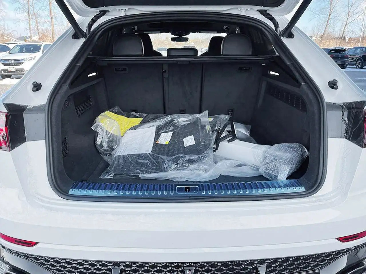 Audi RS Q8 снимка Audi RS Q8