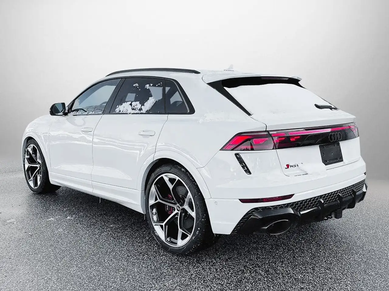 Audi RS Q8 снимка Audi RS Q8